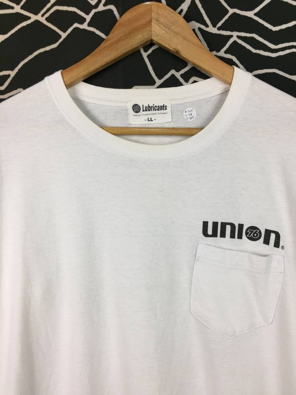 Vintage Vtg Union 76 Lubricants Engine Oil Supplier Long sleeve Tee Size US XL / EU 56 / 4 - 7 Thumbnail