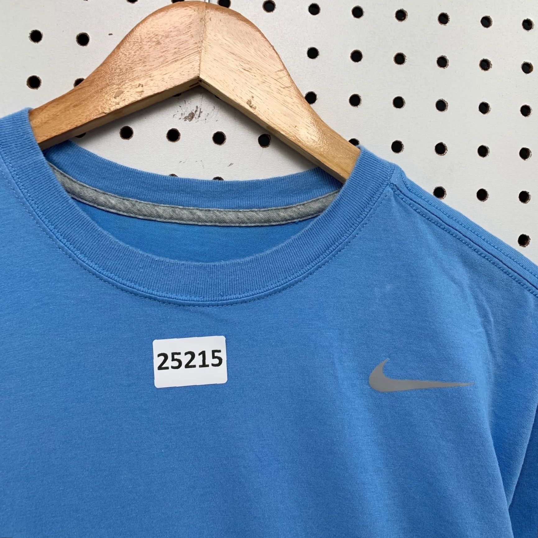 Nike Nike Dri Fit Shirt Sky Blue Gray Swoosh Mens Large Short Sleeve 21.5x27.5 Size US L / EU 52-54 / 3 - 7 Thumbnail