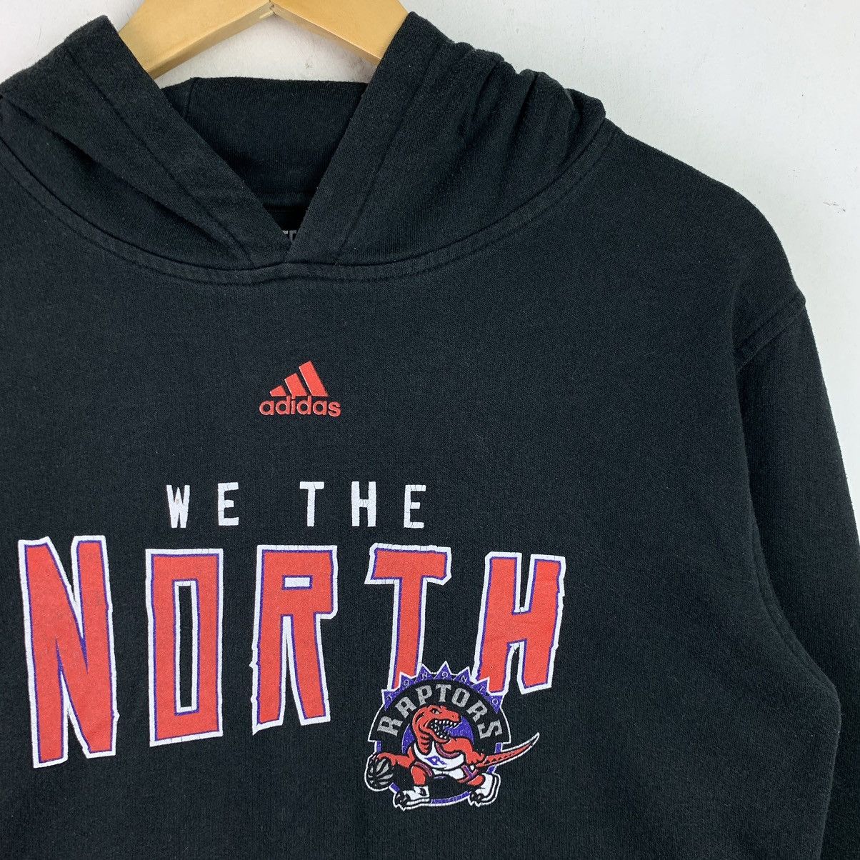 Adidas × Vintage Vintage Adidas Raptors Graphic Hoodie Size US L / EU 52-54 / 3 - 4 Thumbnail