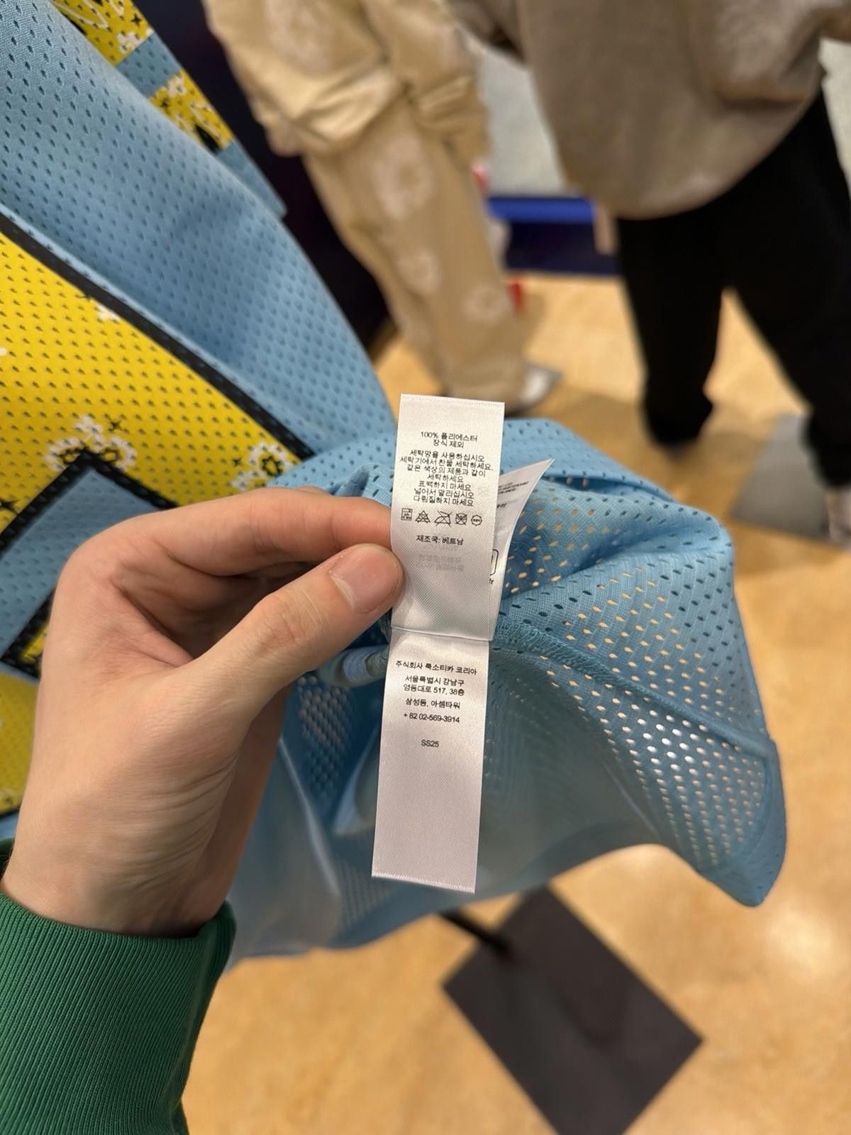 Supreme Brand New Supreme Jerseys Blue Bandanna 100% Authentic (XXL) Size US XXL / EU 58 / 5 - 12 Thumbnail