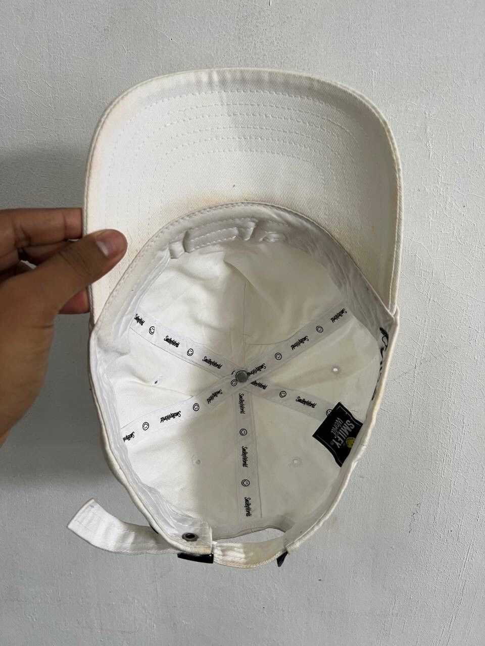 Japanese Brand Happy Sunday Smiley World Hat Size ONE SIZE - 9 Thumbnail