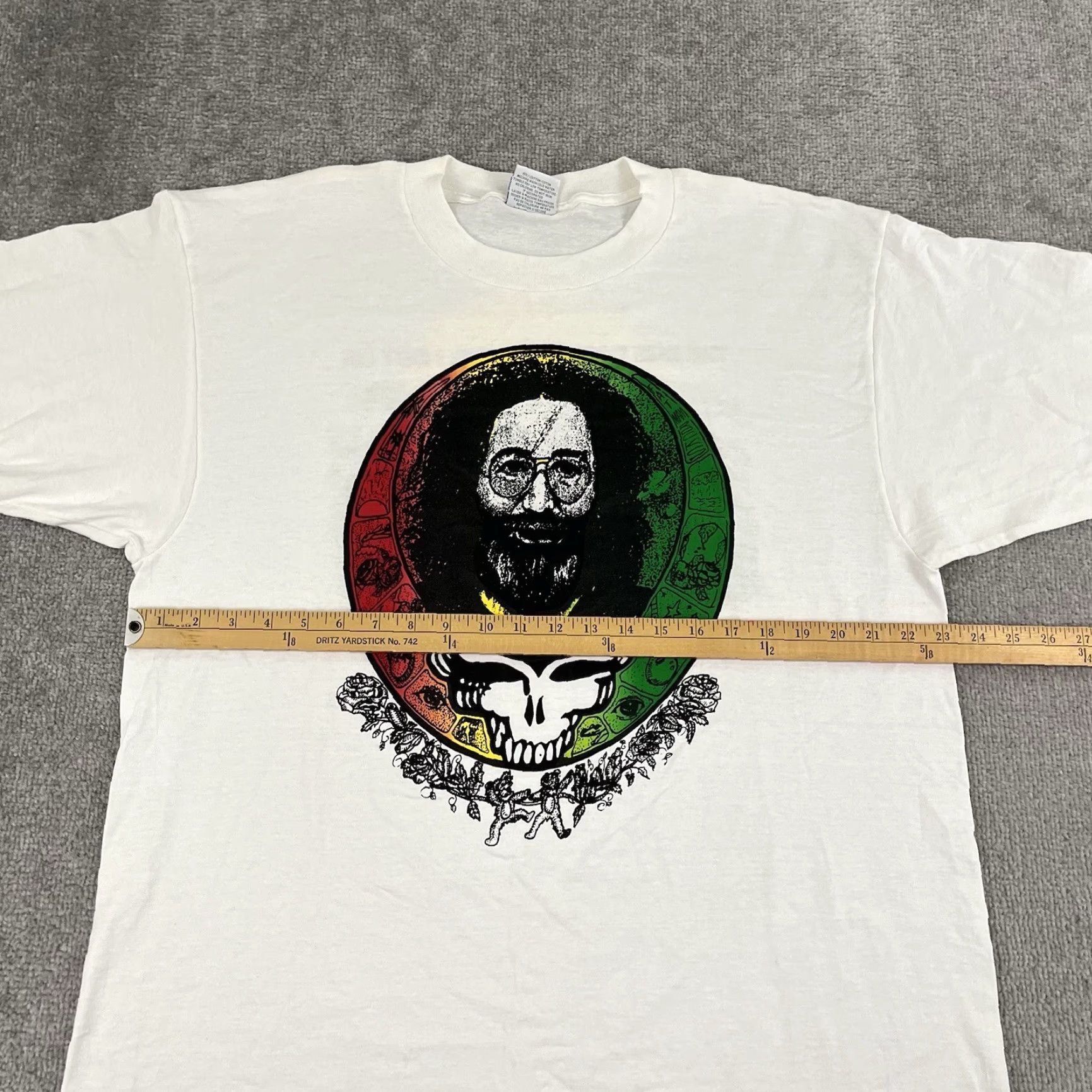 Gildan VINTAGE Grateful Dead Shirt Mens XL 1995 Bus Came By Graphic Tee Jerry Garcia White Cotton Crew Neck Short Sleeve Graphic Print 90s Logo Mens Size US XL / EU 56 / 4 - 6 Thumbnail