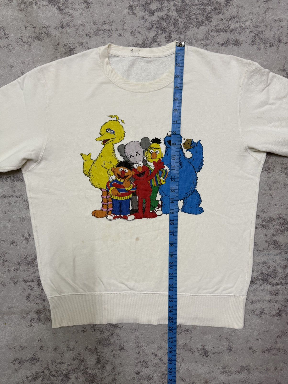 Kaws × Uniqlo Uniqlo Kaws Sweatshirt Size US S / EU 44-46 / 1 - 14 Thumbnail