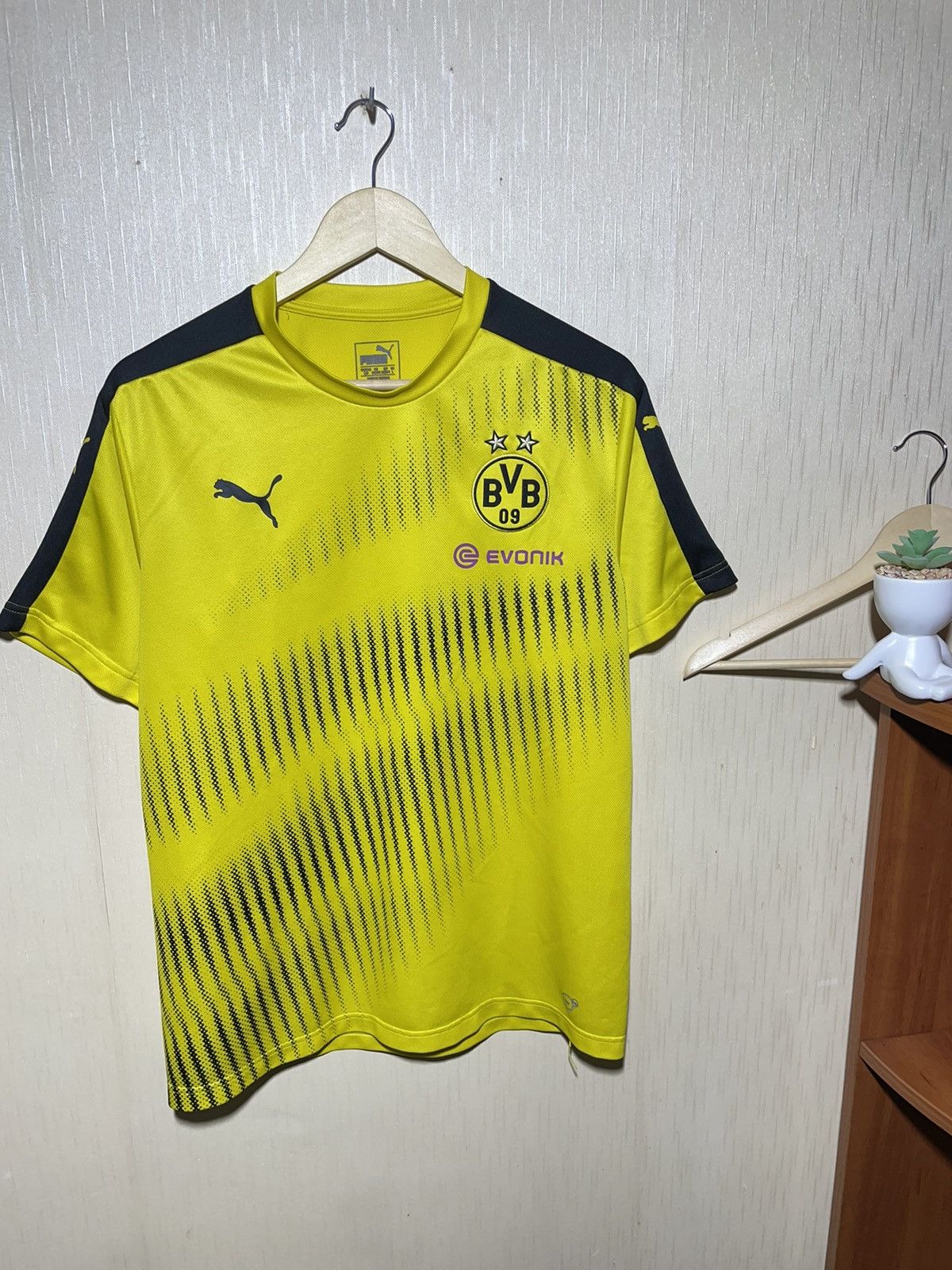 Puma Puma Borussia Dortmund 2018 soccer jersey Size US L / EU 52-54 / 3 - 1 Thumbnail