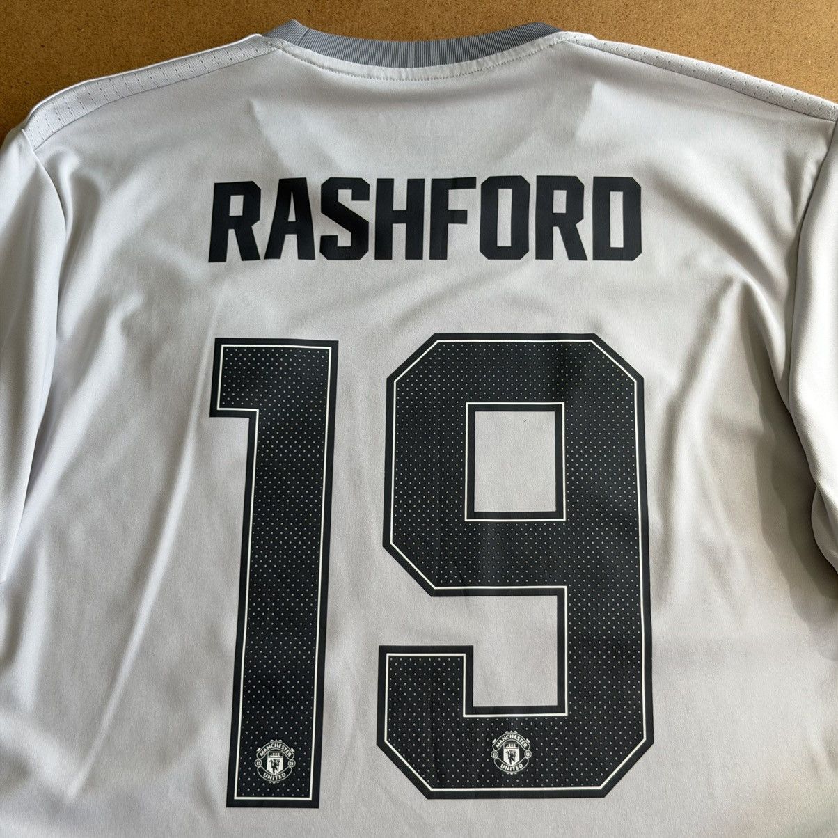 Adidas Marcus Rashford #19 FC Manchester United 17/18 Soccer Jersey Size US L / EU 52-54 / 3 - 4 Thumbnail