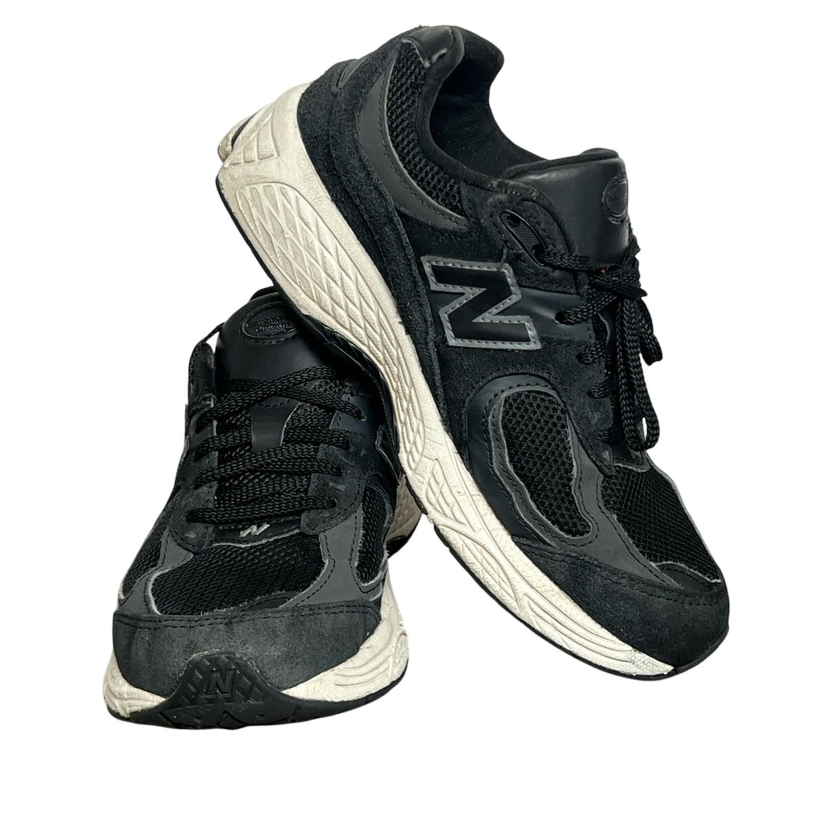 New Balance New Balance 2002R ‘Black Gunmetal’ 5.5Y Women’s 7 Sneakers Size US 7 / IT 37 - 3 Thumbnail