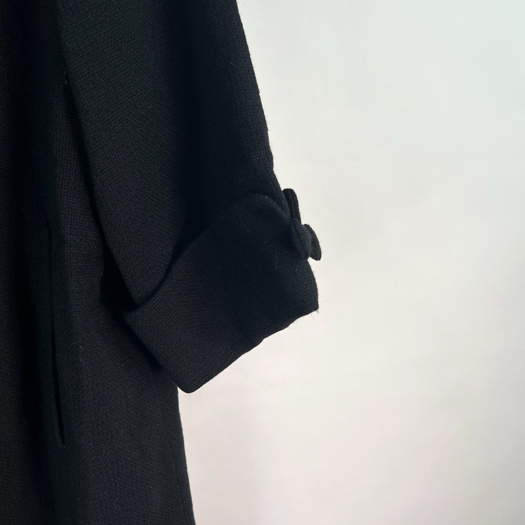 Vintage VINTAGE Bowtie Woven Overcoat Women’s 1950s Black USA Made 3/4 Sleeve L Jacket/M Coat 46 in Chest M/L Mens Womens Girls Size M / US 6-8 / IT 42-44 - 3 Thumbnail