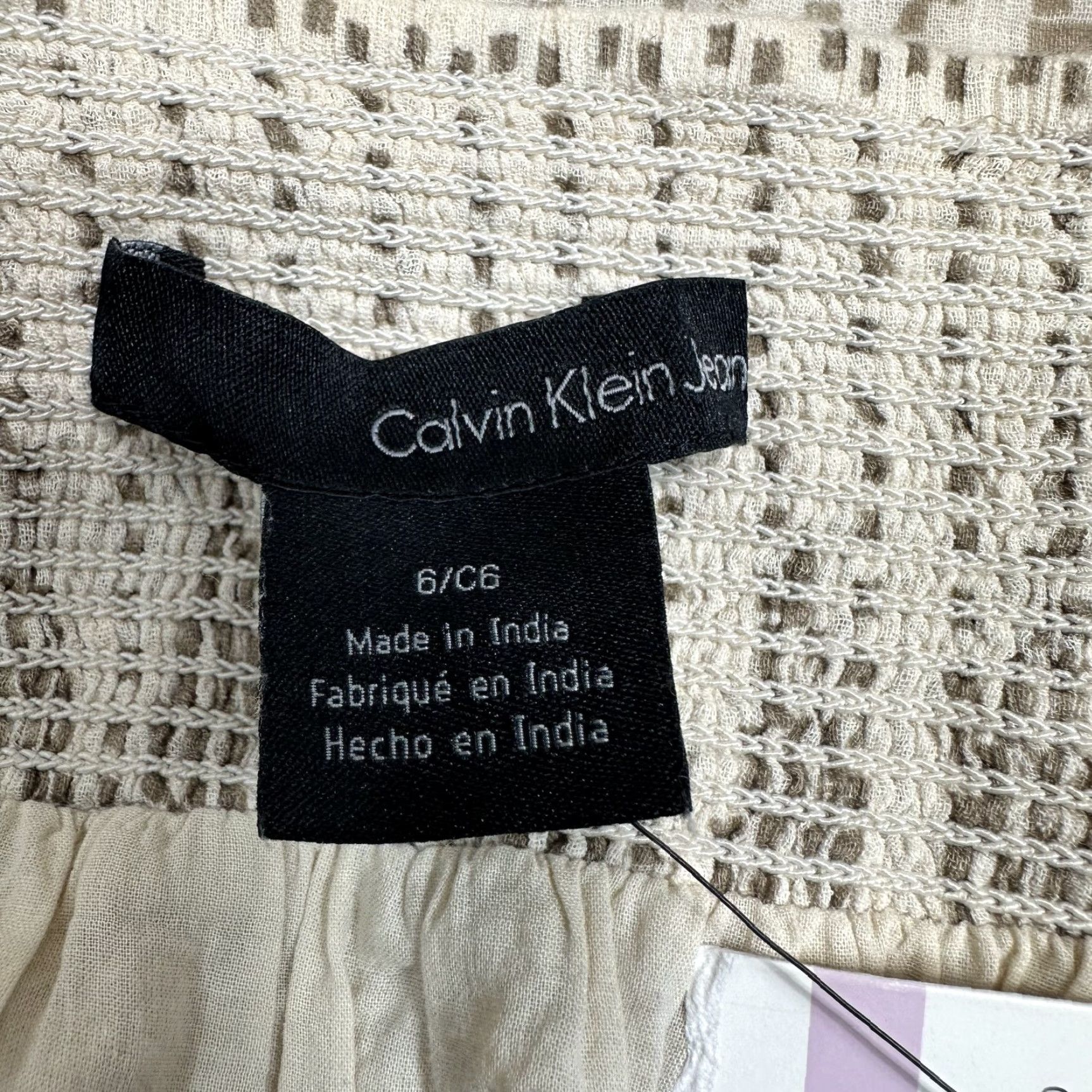 Calvin Klein Calvin Klein Jeans Beige Pull On Mini Skirt Elastic Waist Flare 6 NWT Women's Skirt Short Beige Elastic Lined Geometric Pattern Mens? Size 28" / US 6 / IT 42 - 4 Thumbnail