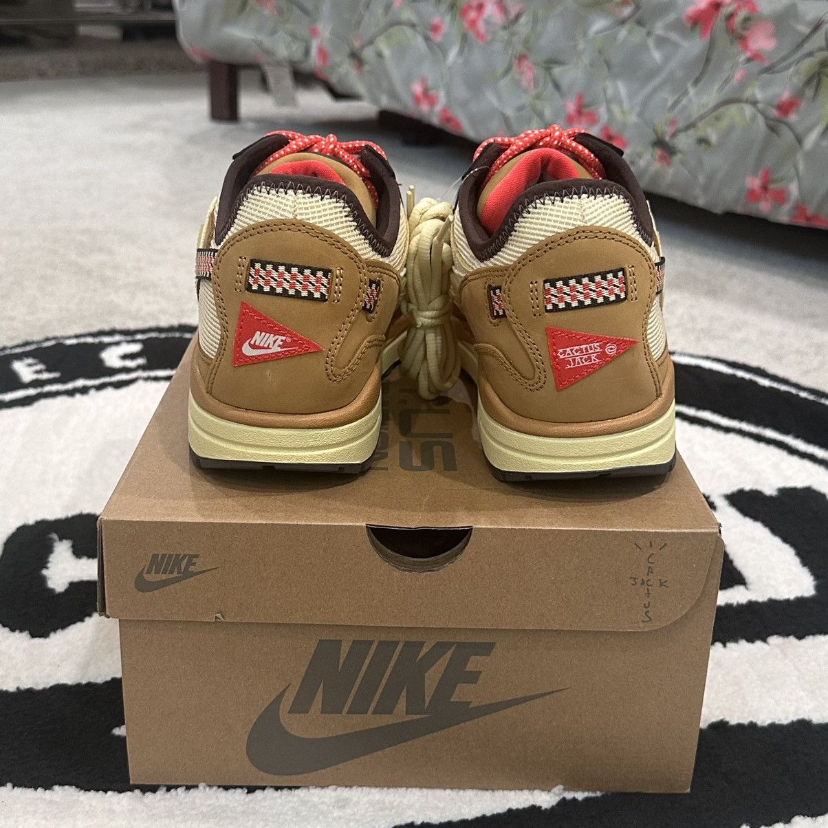 Nike × Travis Scott Travis Scott Nike Air Max 1 “Wheat” Size US 11 / EU 44 - 5 Thumbnail