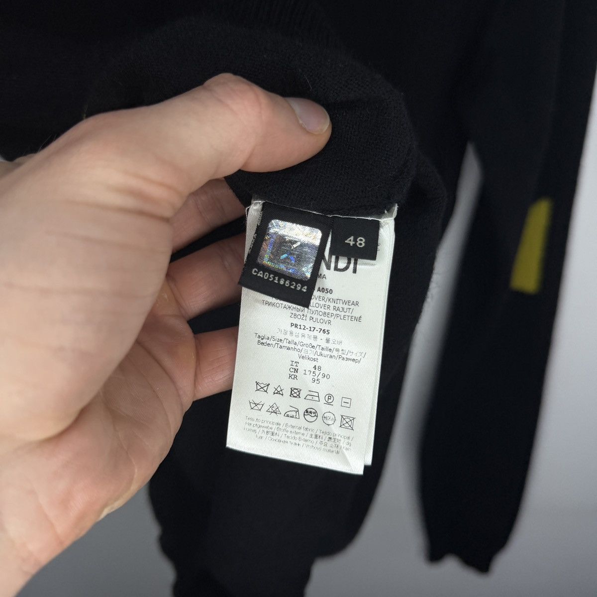 Fendi Fendi Eyes Sweater Black Wool Size US M / EU 48-50 / 2 - 12 Thumbnail