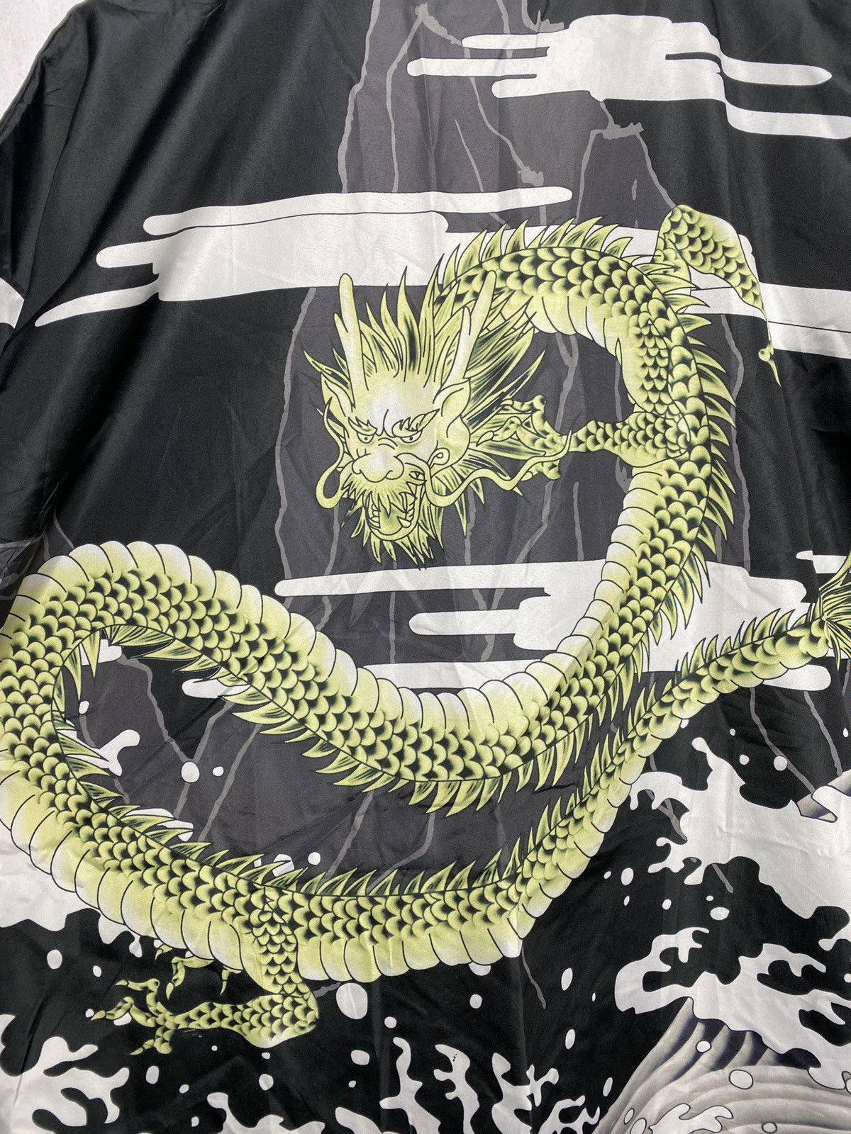 Japanese Brand Anhelon robe with dragon motif, smooth material Size US XL / EU 56 / 4 - 2 Thumbnail