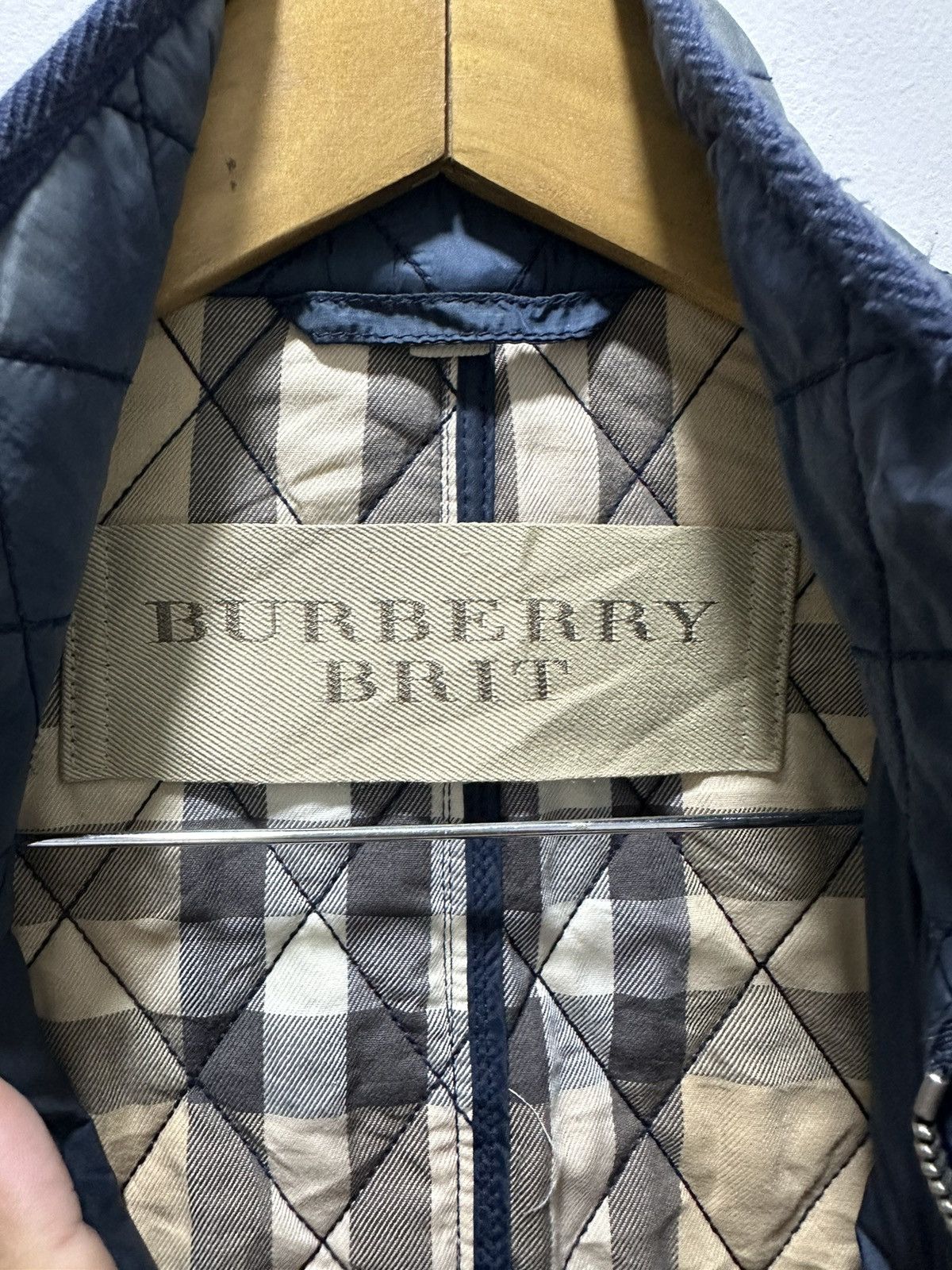 Burberry Burberry Brit Quilted Jacket Design Sun Faded Size US L / EU 52-54 / 3 - 3 Thumbnail