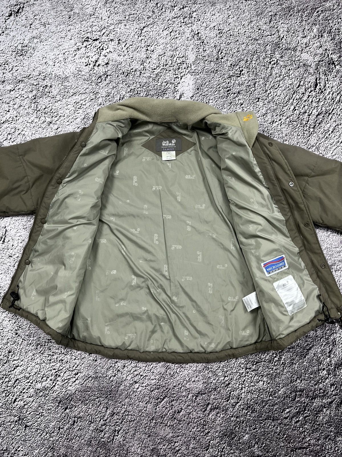 Jack Wolfskin Vintage Y2K Jack Wollfskin puffer down jacket streetwear S Size US S / EU 44-46 / 1 - 12 Thumbnail