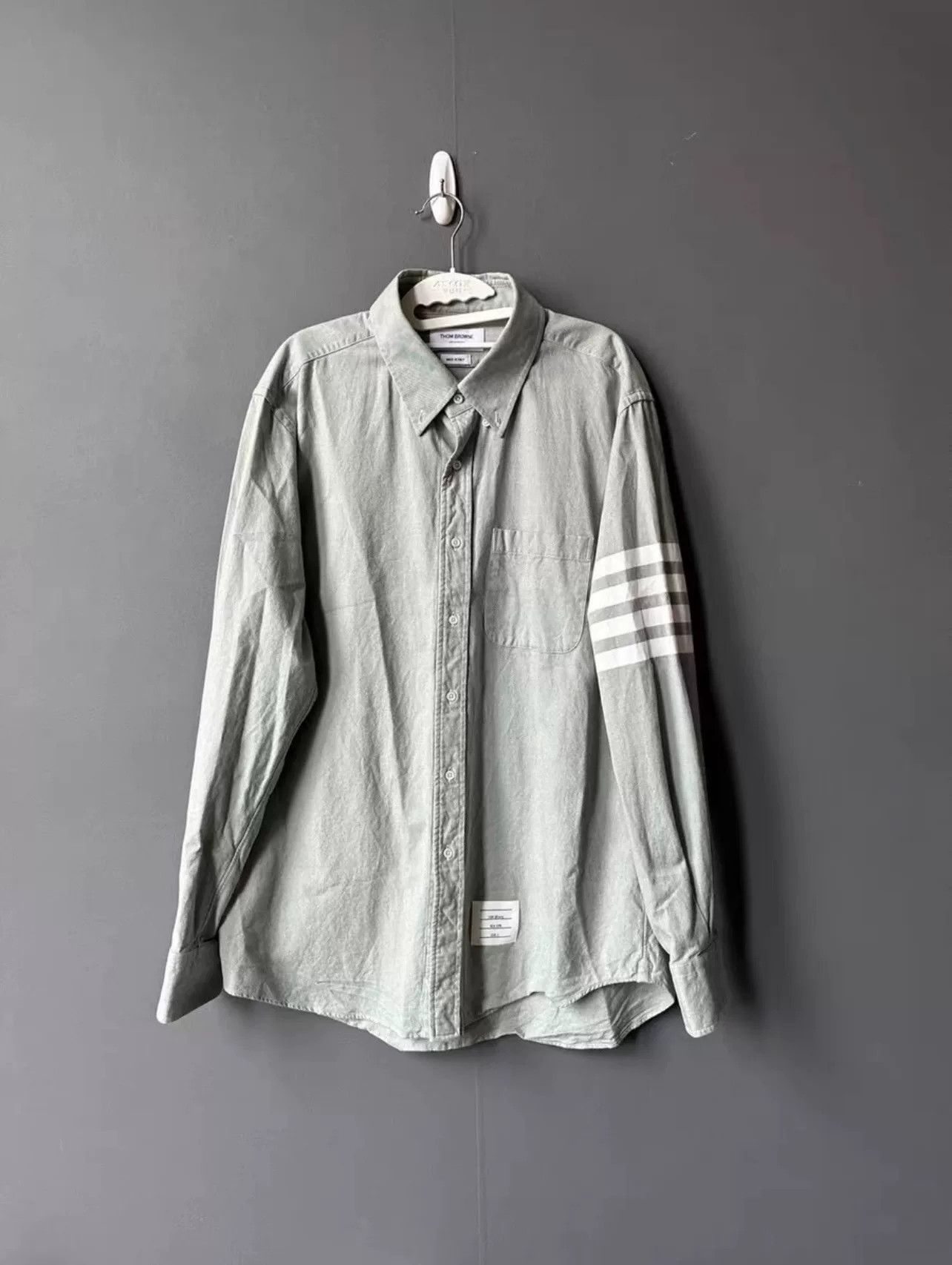 Thom Browne Thom Browne Gray Green Cuff Shirt Size US L / EU 52-54 / 3 - 1 Thumbnail