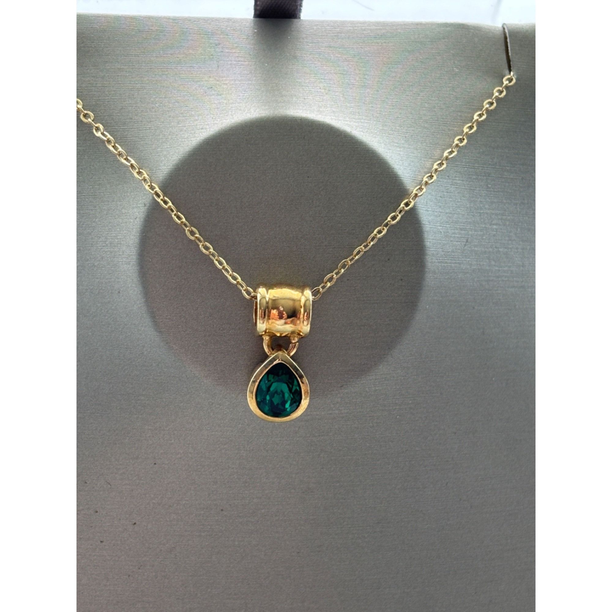 Other Gold Pendant Necklace W/ Green Teardrop Gemstone On Adjustab Size ONE SIZE - 3 Thumbnail