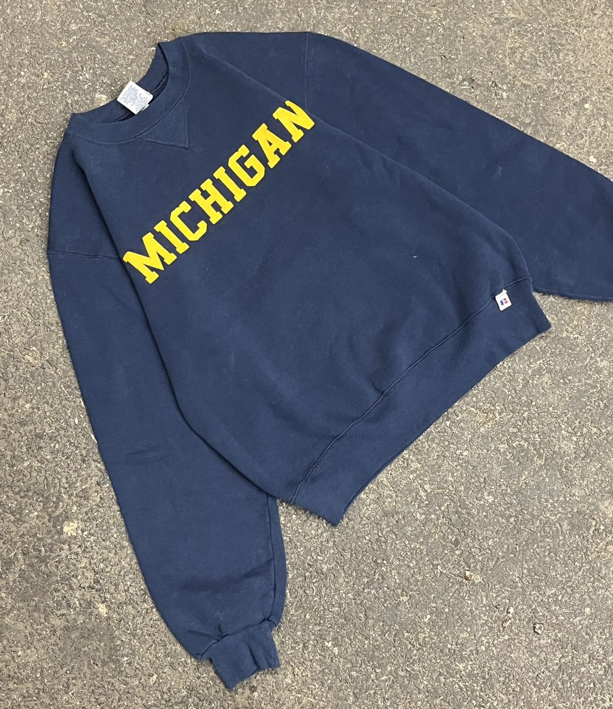 Vintage Vintage Russell athletic Michigan university body fit hype Size US S / EU 44-46 / 1 - 1 Thumbnail