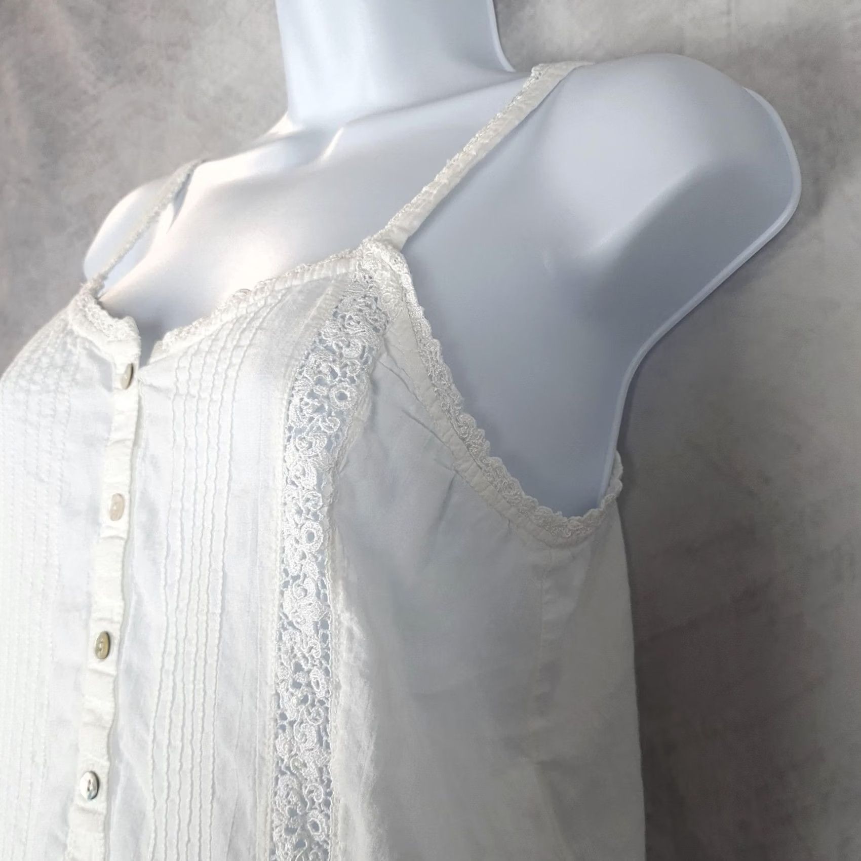 Vintage Eileen West Chemise Nightgown Womens Petite White Lace Pintuck Sleeveless Size ONE SIZE - 3 Thumbnail