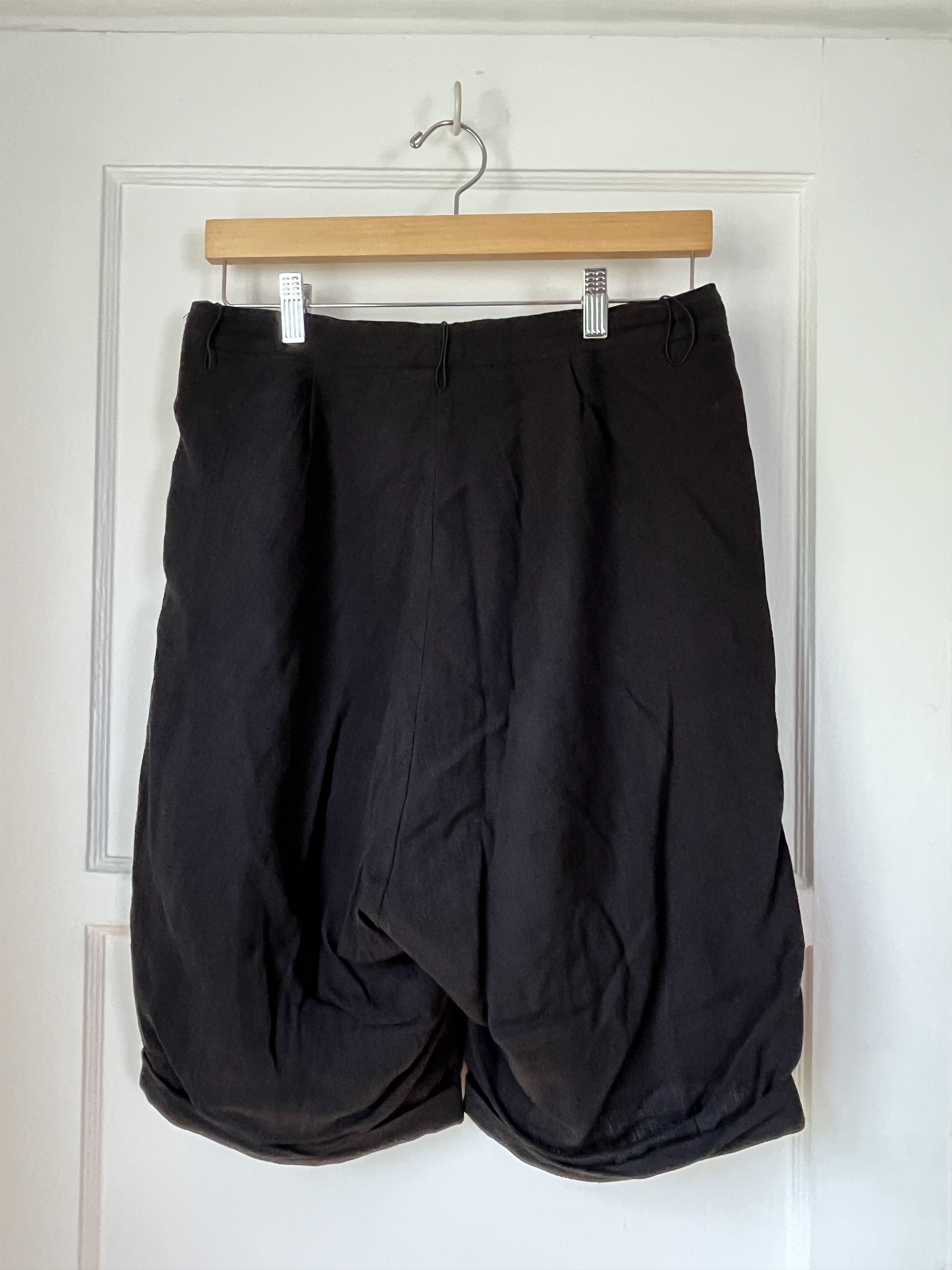 Individual Sentiments Black Linen Long Shorts Size US 30 / EU 46 - 2 Thumbnail
