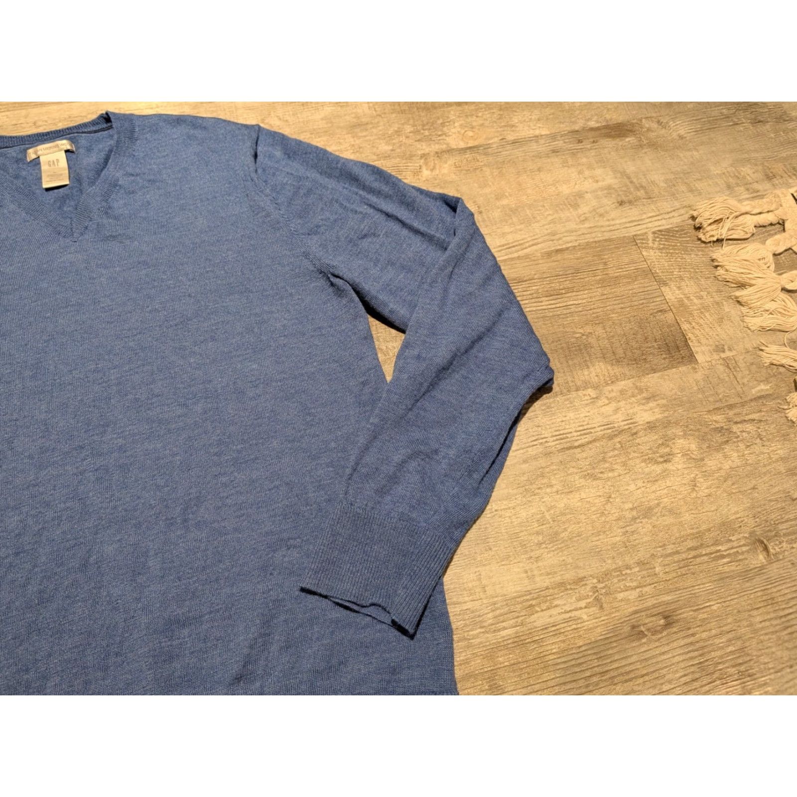 Gap GAP Men’s Blue V-Neck Sweater 100% Italian Merino Wool Size M Pullover Knit Lightweight All Seasons Casual Business Size US M / EU 48-50 / 2 - 3 Thumbnail