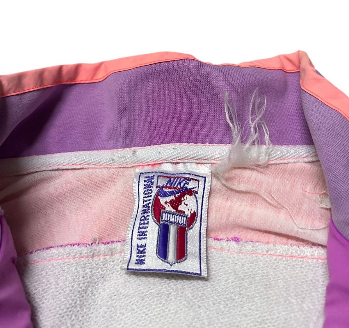 Nike Vintage 90s Nike international halfzipper windbreaker jacket Size US M / EU 48-50 / 2 - 7 Thumbnail