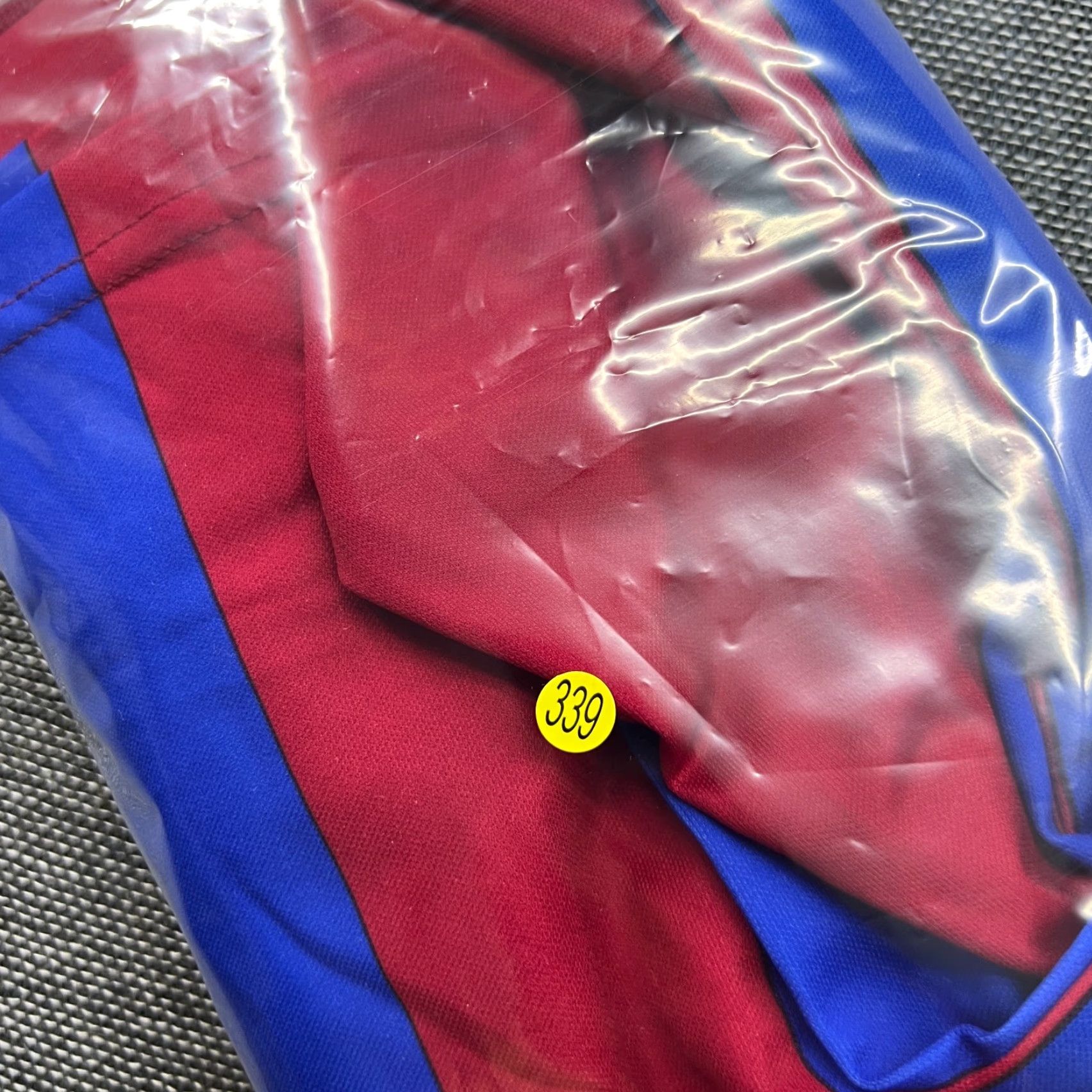 Hummel Tibet 2001 Home Mens Football Jersey Large Hummel Long Sleeves Adult Shirt Size US M / EU 48-50 / 2 - 2 Thumbnail