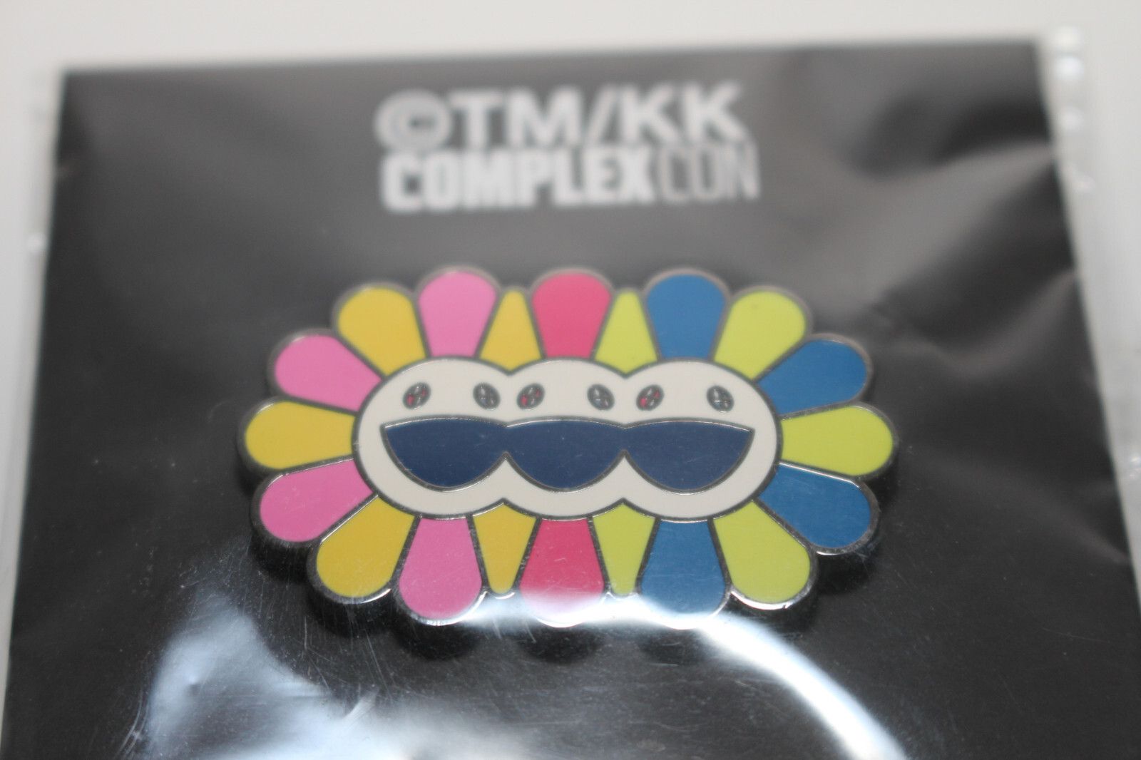 Takashi Murakami Takashi Murakami Blue Pink Triple Flower PINTRILL Enamel Pi Size ONE SIZE - 3 Thumbnail