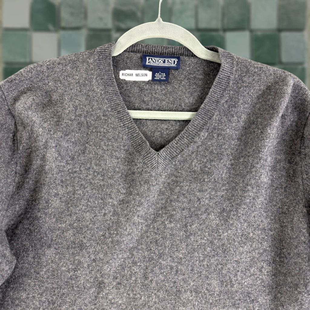 Lands' End Lands' End V-Neck Sweater Mens L Gray 100% Cashmere Blend Pullover 42-44 Size US L / EU 52-54 / 3 - 1 Thumbnail