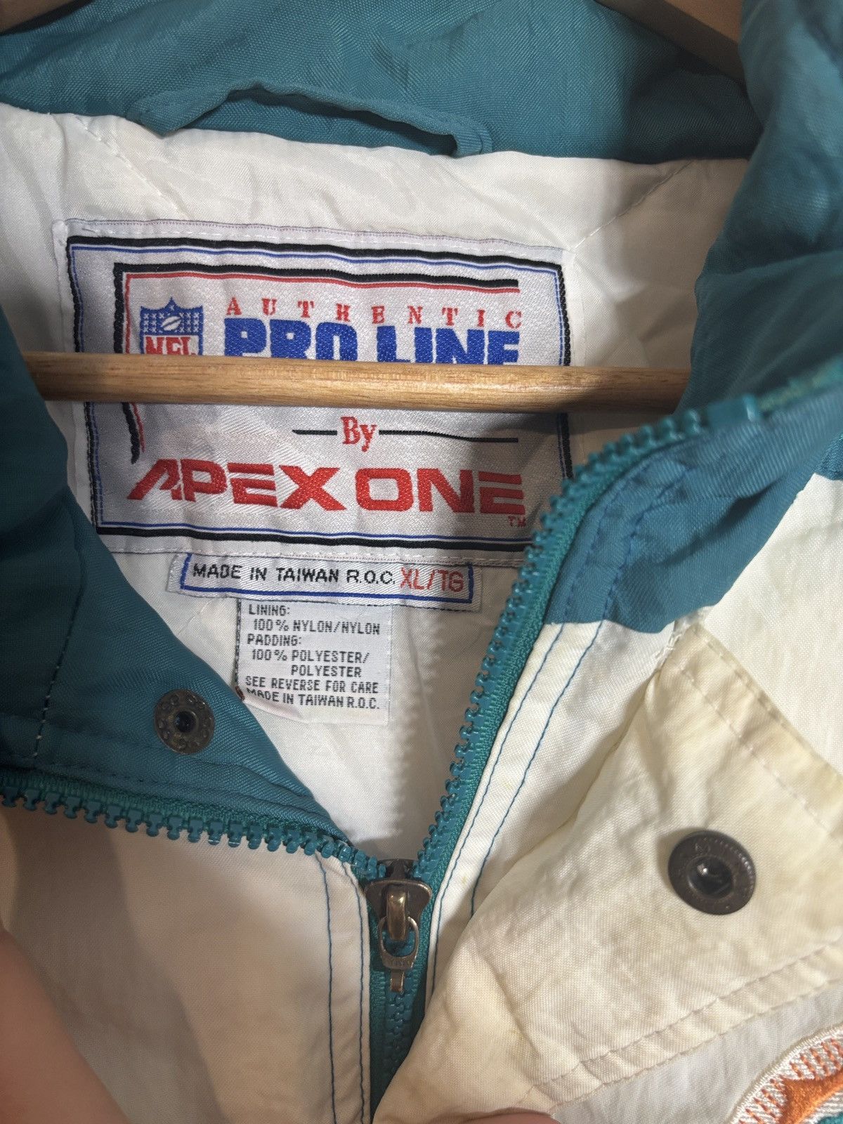 Apex One Vtg Apex One Miami Dolphin Puffer Jacket NFL Pro Line Flaws Size US XL / EU 56 / 4 - 3 Thumbnail