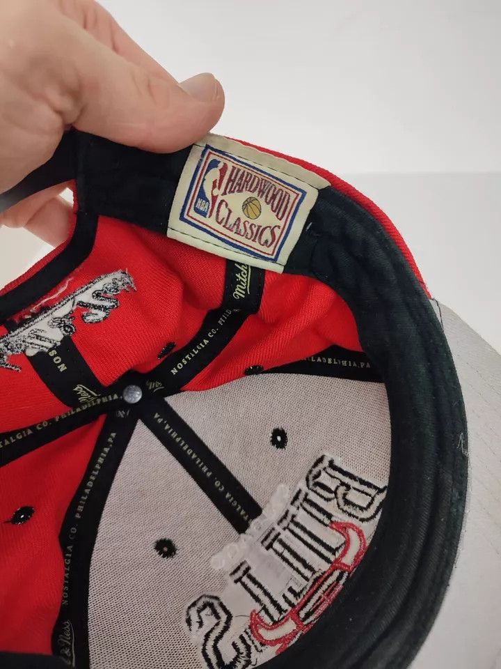 NBA Vintage Chicago Bulls cap nba hardwood Size ONE SIZE - 8 Thumbnail
