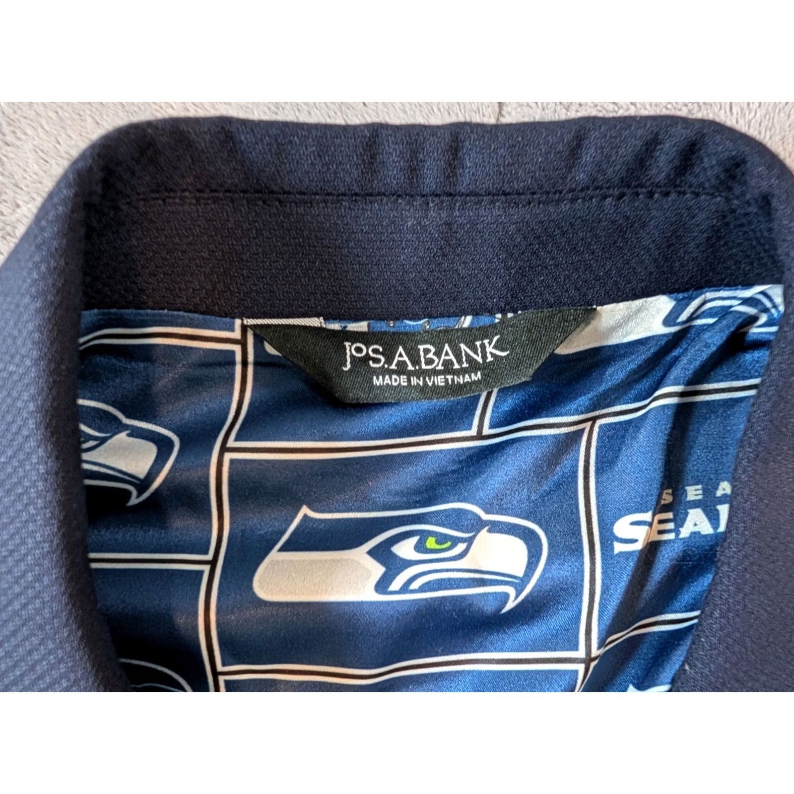 Jos. A. Bank Jos. A. Bank Blazer Jacket Sport Coat NFL Seattle Seahawks Navy Blue Men's 46R Blazer Men 46R Navy Blue Seattle Seahawks - Vintage: No Size 46R - 2 Thumbnail