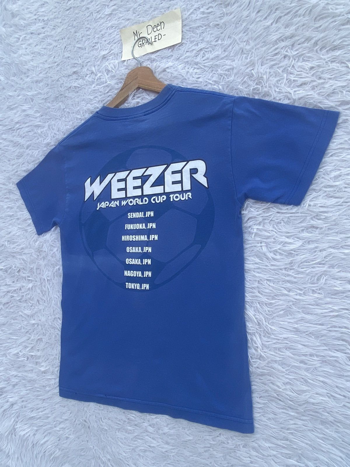Band Tees Rare Vintage 2000s Weezer Japan Tour Tshirt Size US S / EU 44-46 / 1 - 12 Thumbnail