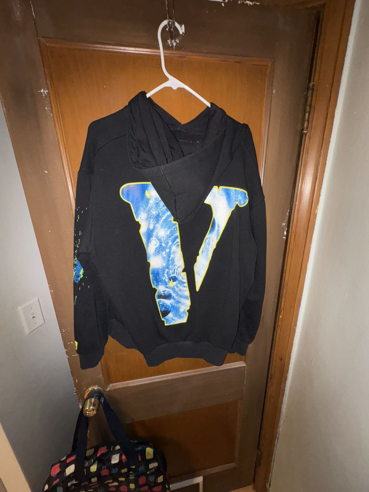 Vlone Official Juice WRLD X VLONE Collab Size US L / EU 52-54 / 3 - 3 Thumbnail