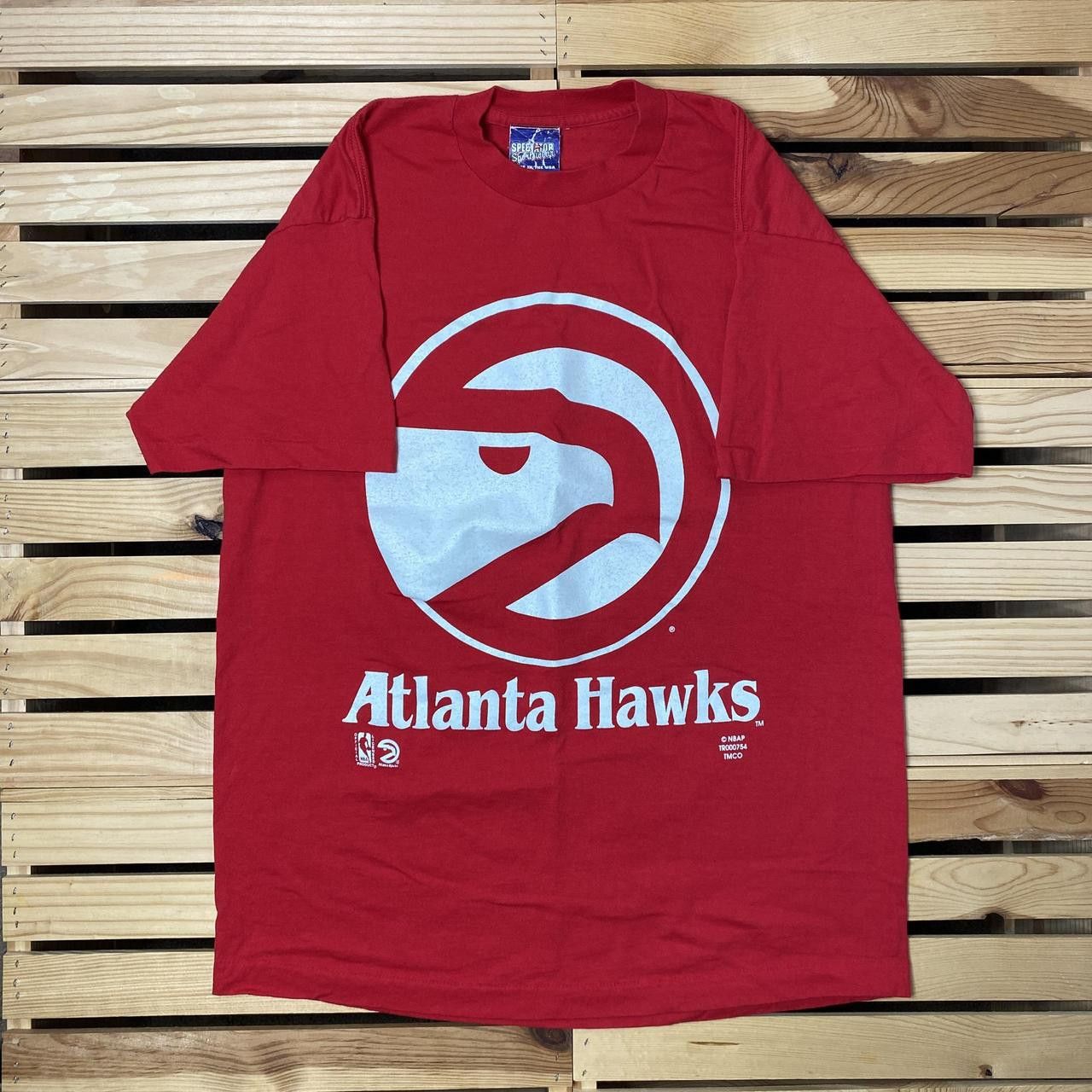 Other Vintage NBA Atlanta Hawks Red Basketball Tee Size XL Size US XL / EU 56 / 4 - 1 Thumbnail
