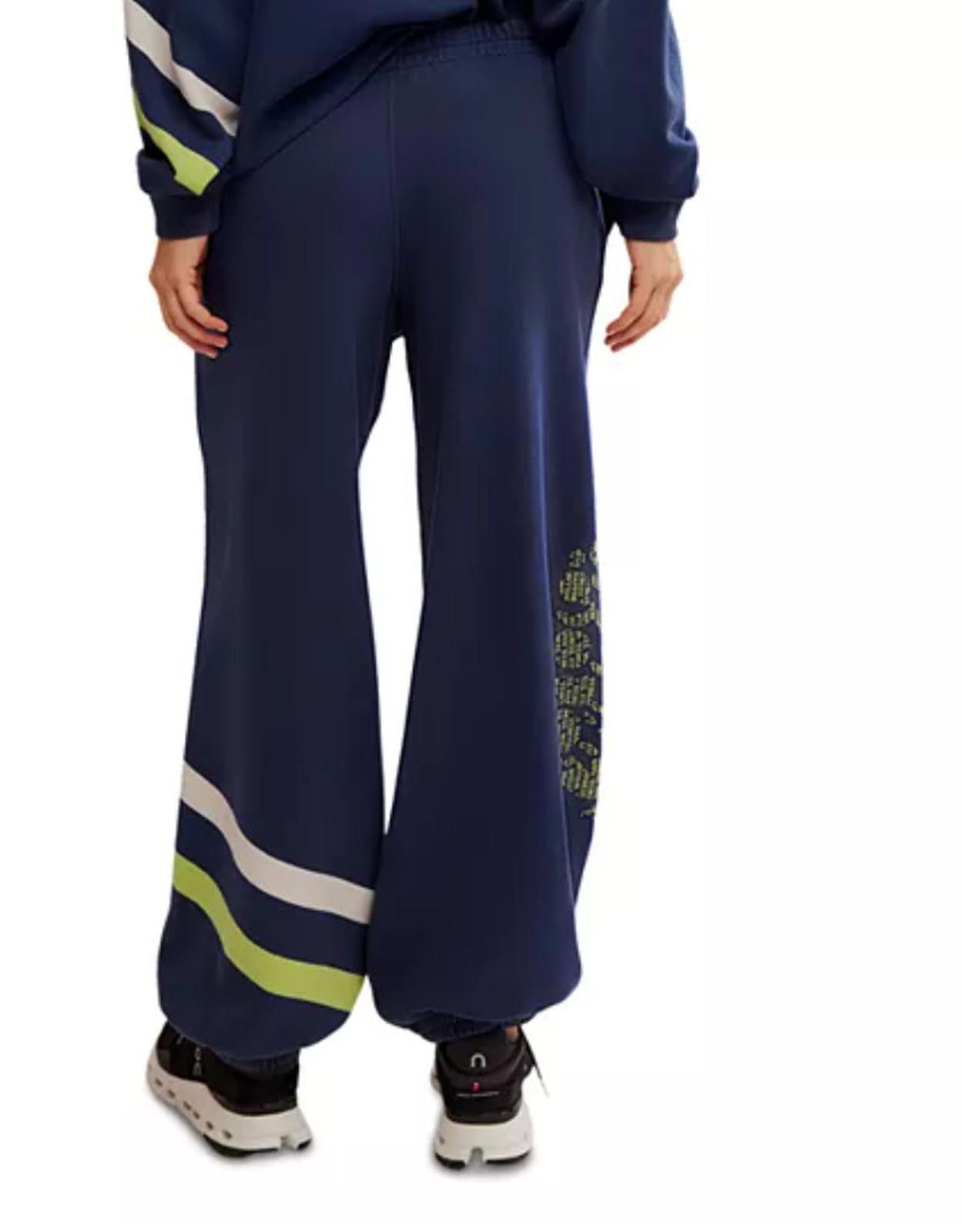 Free People Women's Free People All Star Logo Sweats blue size L #93/94 Size 36" / US 14 / IT 50 - 4 Thumbnail