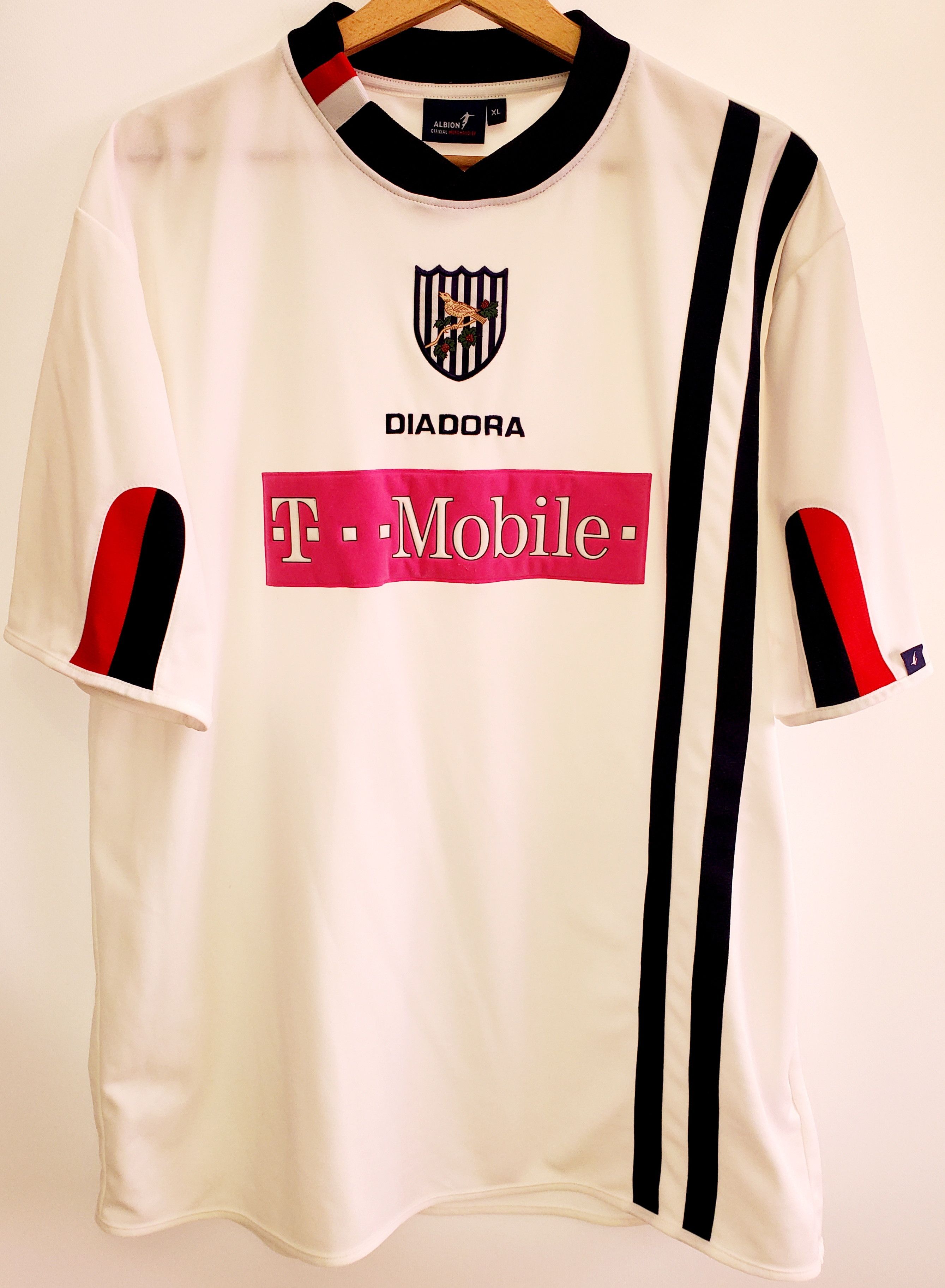 Other West Bromwich Albion 2004 away jersey perfect condition Xl Size US XL / EU 56 / 4 - 1 Thumbnail