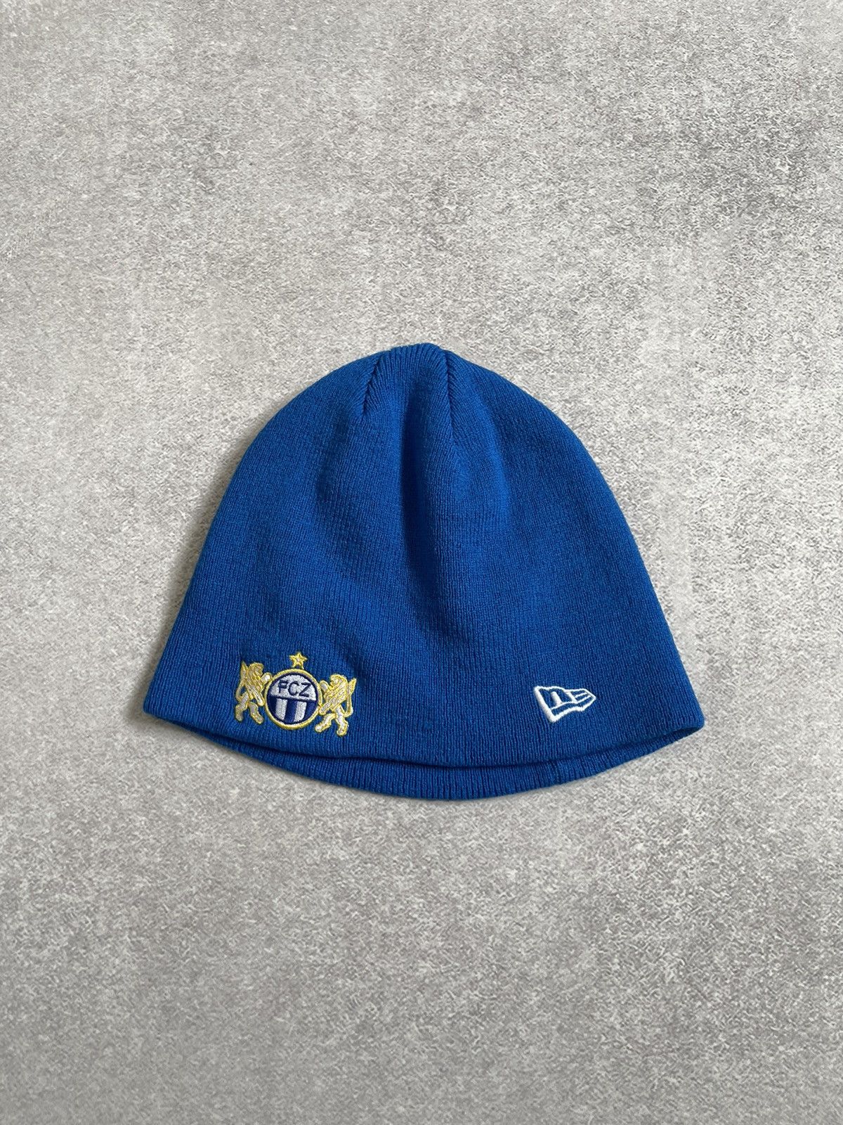 New Era New Era FC Zurich FCZ Soccer Swiss Football Beanie Hat Size ONE SIZE - 1 Thumbnail