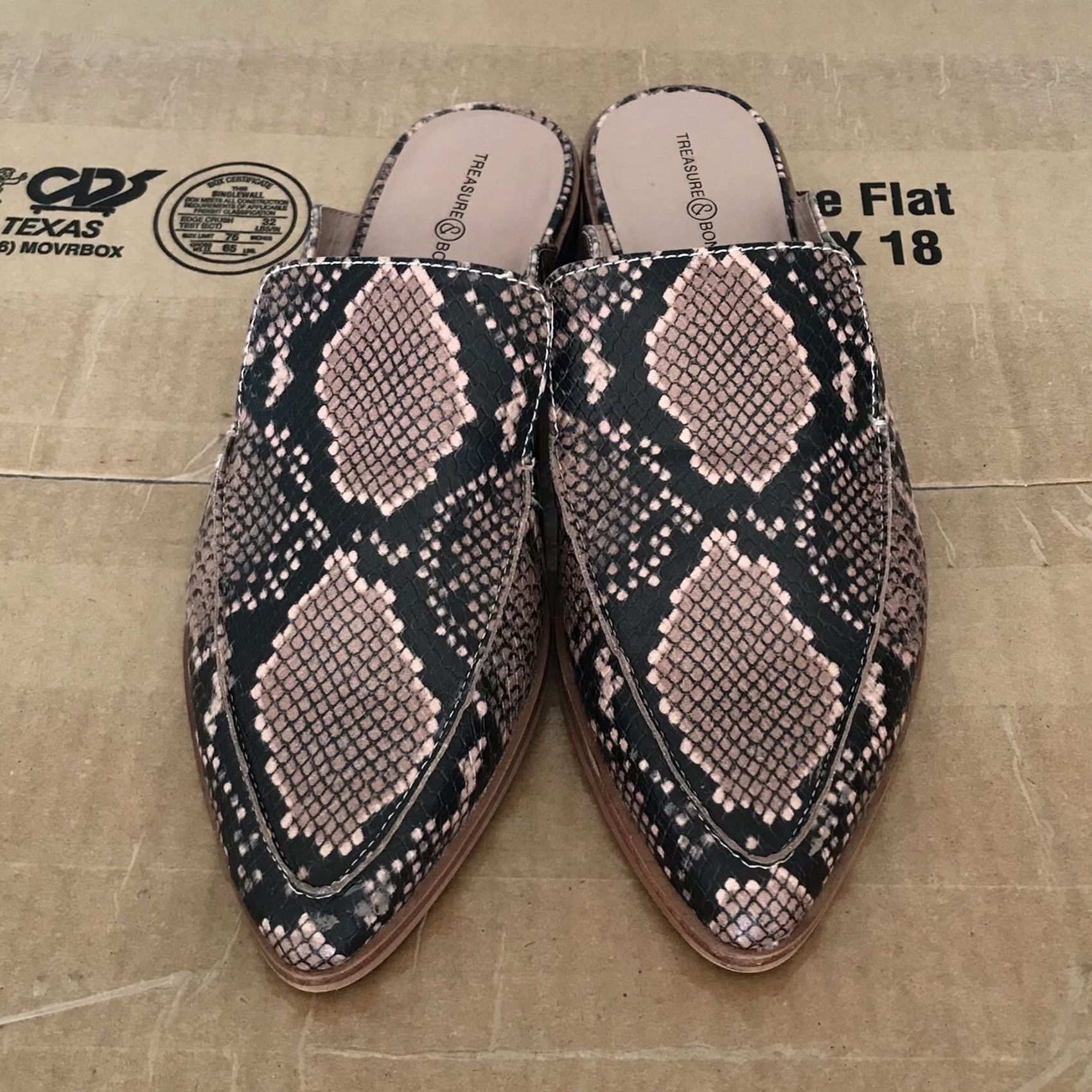 Treasure & Bond Treasure & Bond Women Tan Kallie Faux Snakeskin Slip-On Comfort Mules Flats 8.5M Size US 7 / IT 37 - 3 Thumbnail
