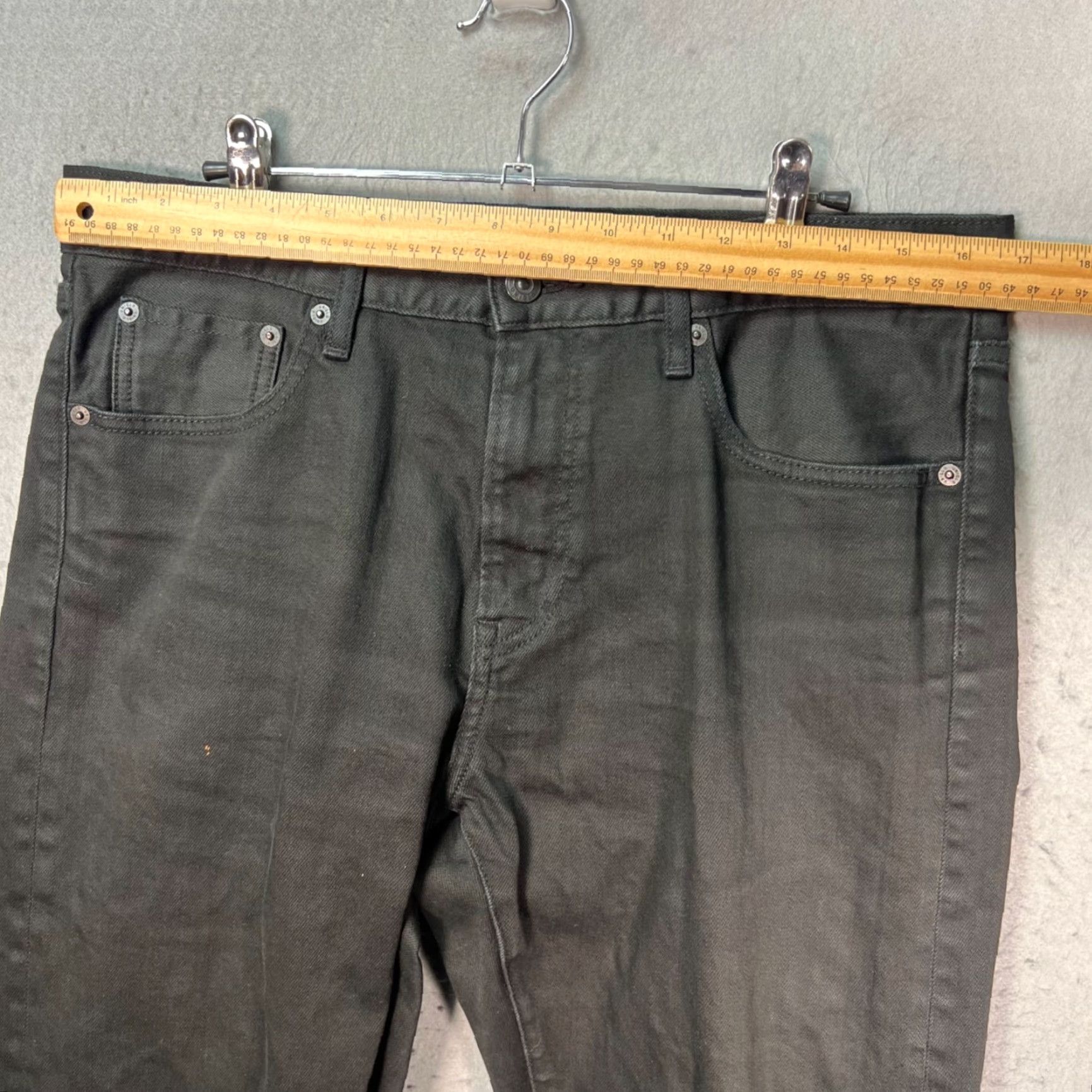 Uniqlo Uniqlo Slim Fit Jeans 33x32 Black Cotton Blend Denim Straight 5-Pocket Mens Adults Size US 33 - 5 Thumbnail