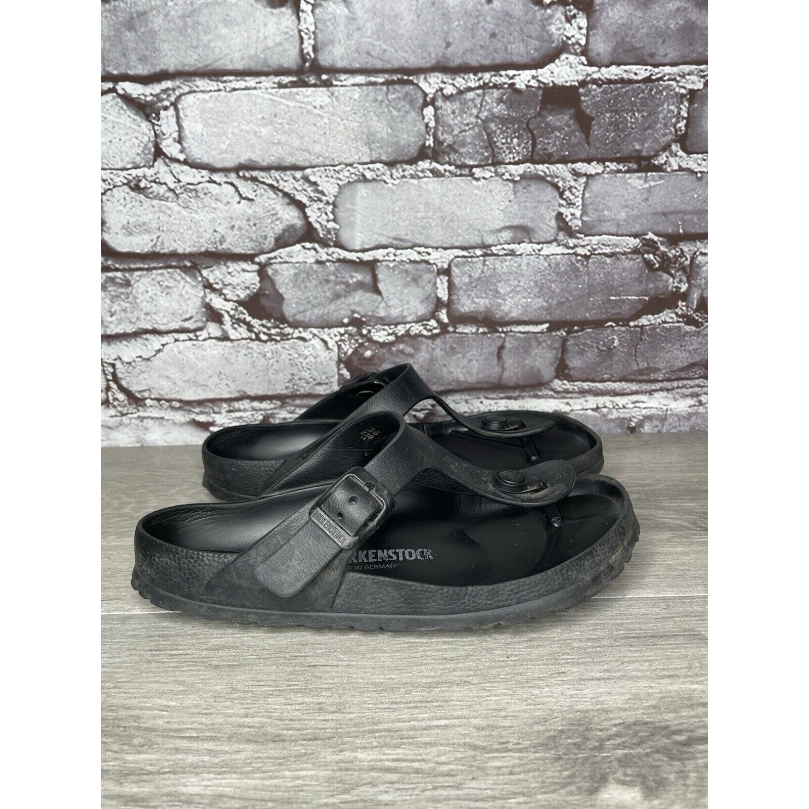Birkenstock Birkenstock Black Foam Gizeh Strap Lightweight Sandals Women Size US 5.5 / IT 35.5 - 17 Thumbnail