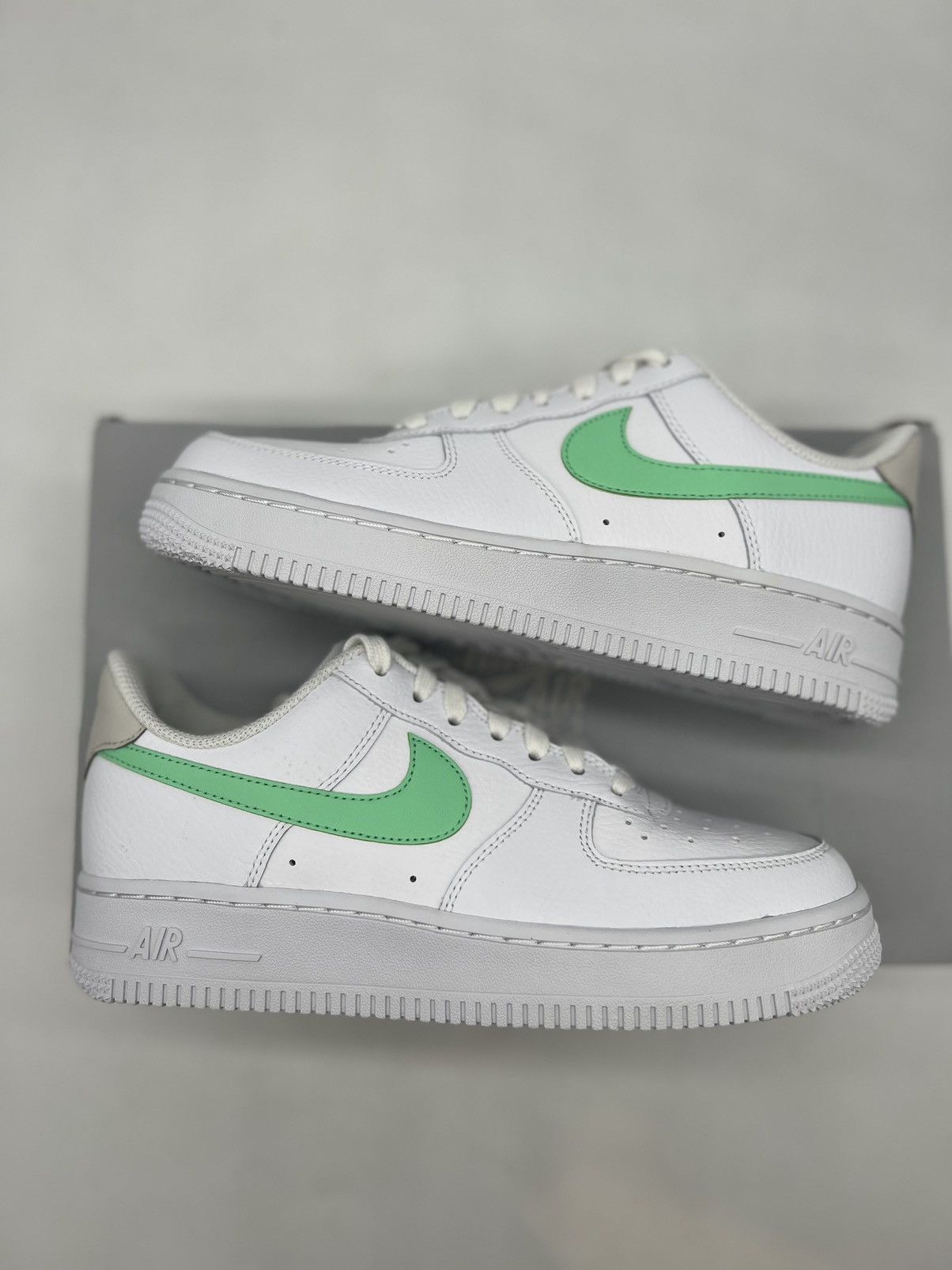 Nike Air Force AF1 White Green Glow Women's Sz 7W