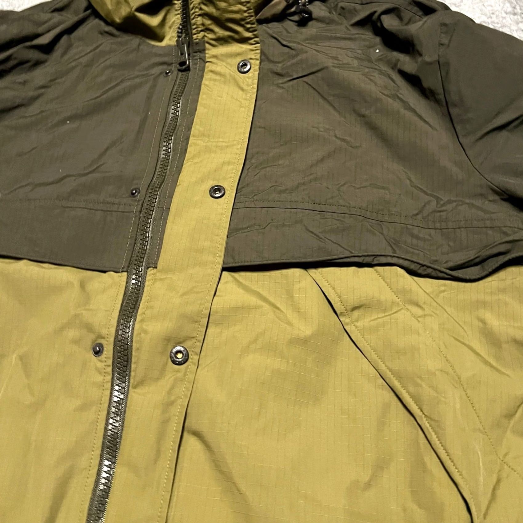 Levi's VINTAGE? (no) Levis Ripstop Jacket Mens XXL Green Nylon Hooded Coat Outdoor Coat, Military Jacket Mens 2XL Green Nylon Ripstop Coat Size US XXL / EU 58 / 5 - 2 Thumbnail