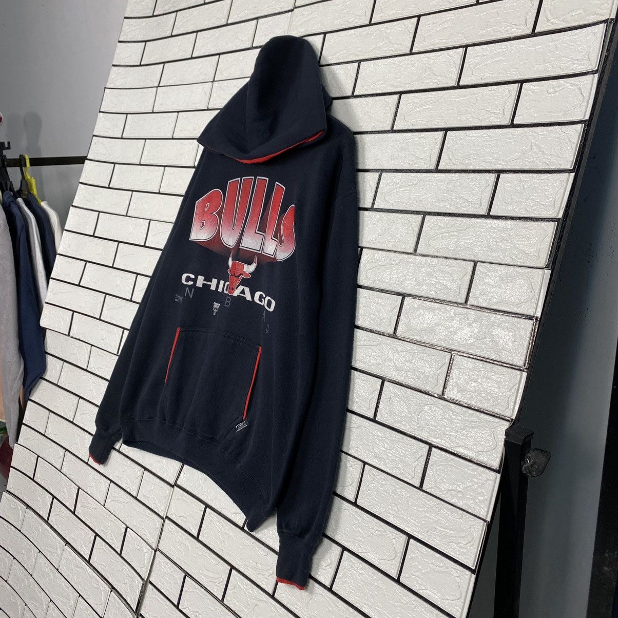 NBA 🔥VINTAGE HOODIE FRONT ROW SALEM SPORTSWEAR NBA CHICAGO BULLS Size US XL / EU 56 / 4 - 2 Thumbnail