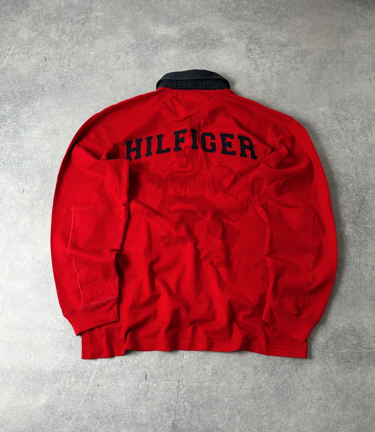 Tommy Jeans Vintage Tommy Hilfiger big logo Rugby jersey mens red Size US XL / EU 56 / 4 - 1 Thumbnail