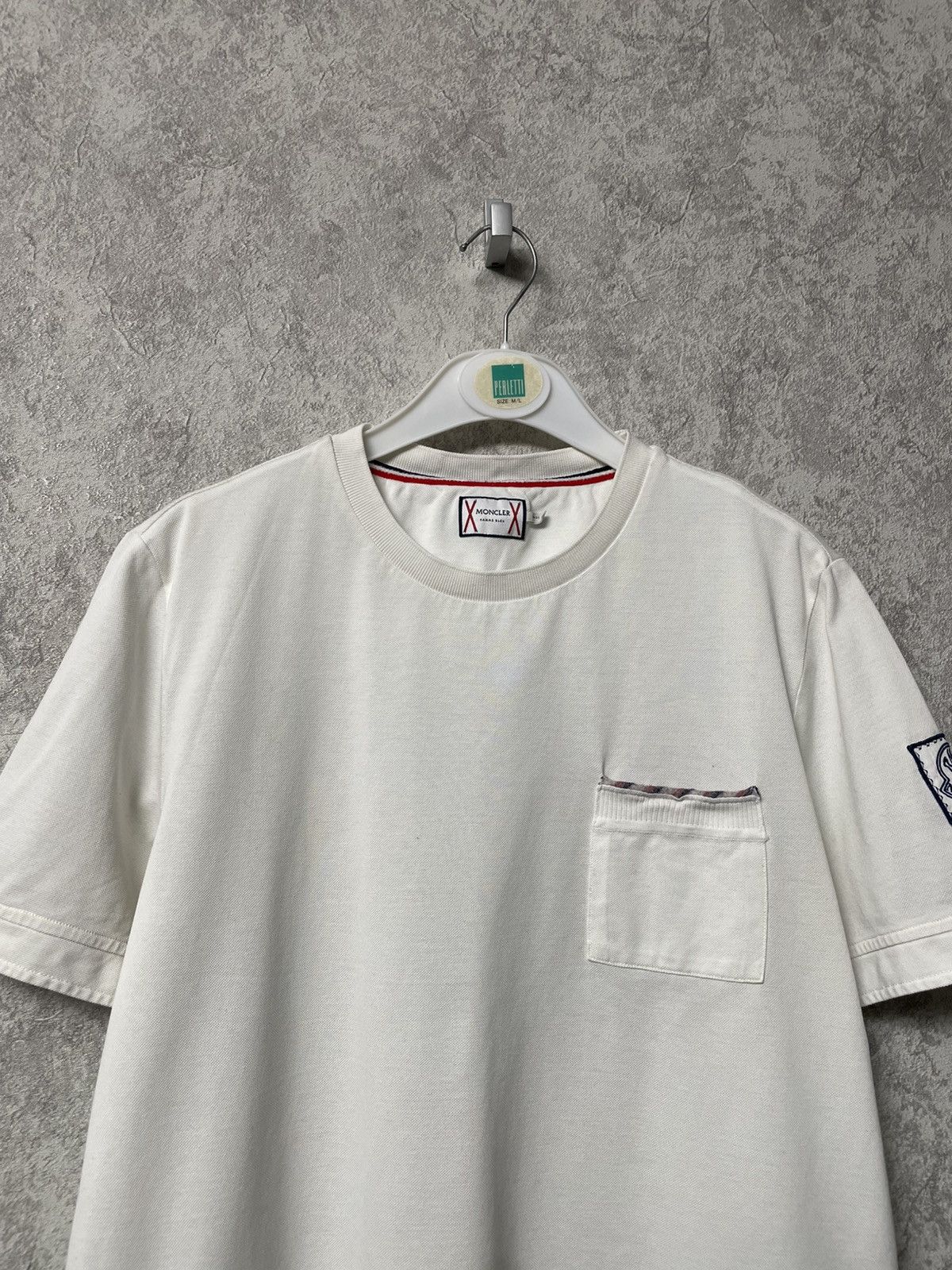 Moncler Gamme Bleu Moncler Gamme Bleu White T-Shirt With Pocket Size US M / EU 48-50 / 2 - 2 Thumbnail