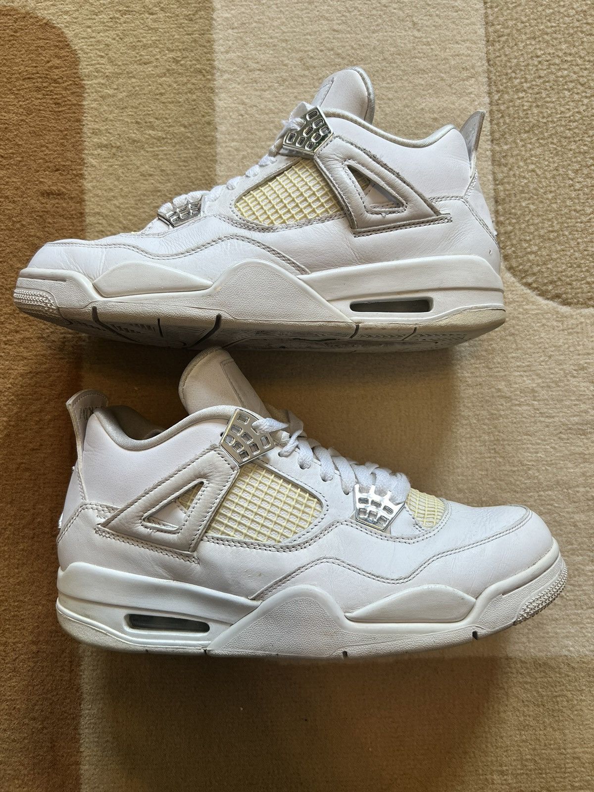 350 000 jordan 4