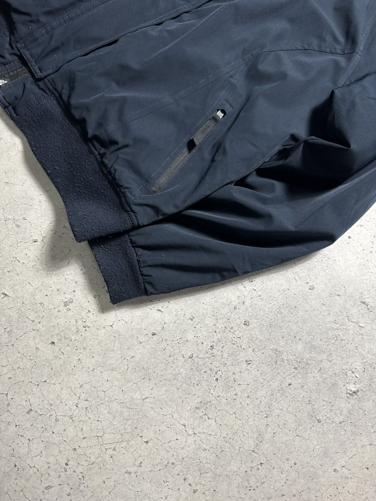 Hollister Hollister Fur Y2K Bomber Jacket Navy Size L Size US L / EU 52-54 / 3 - 3 Thumbnail