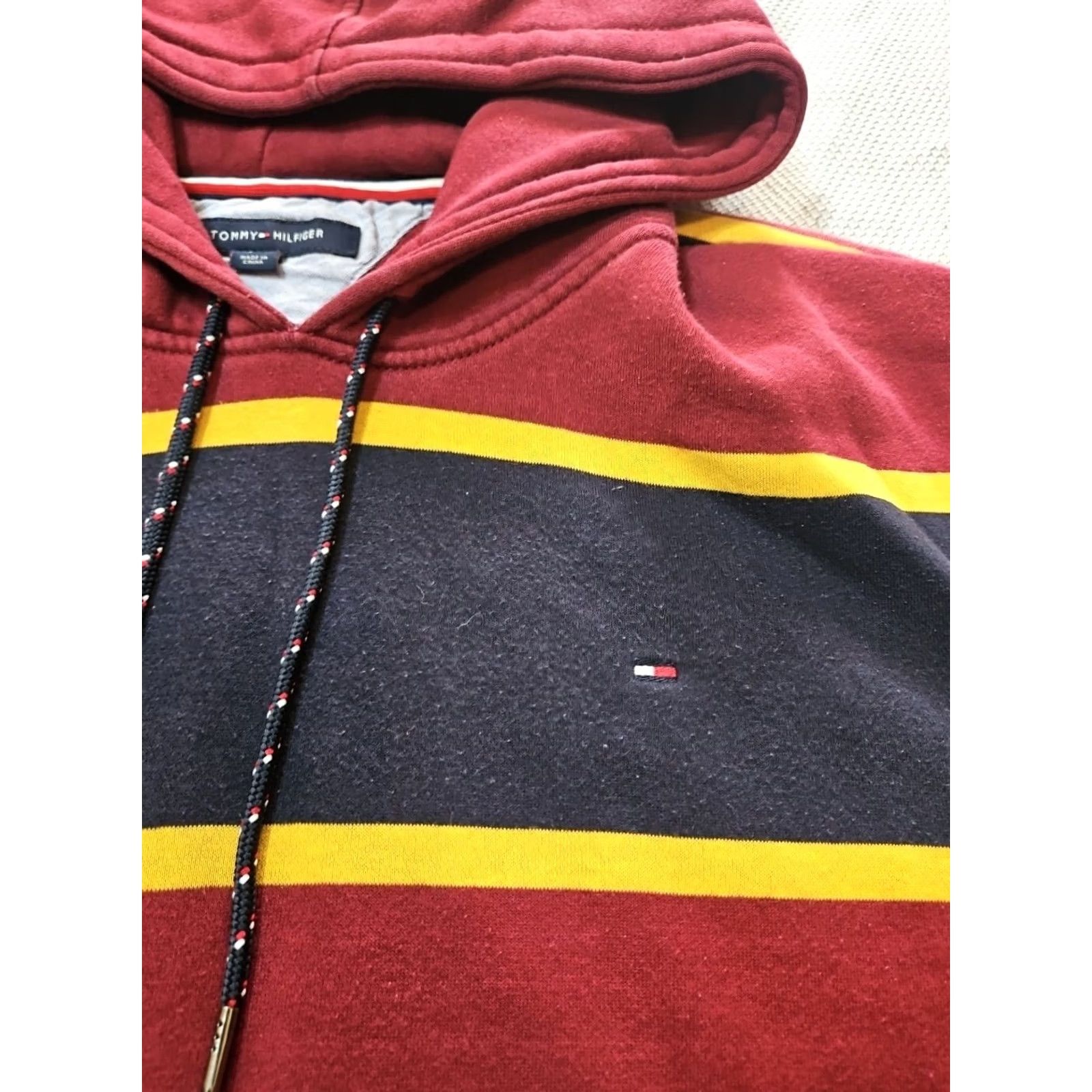 Tommy Hilfiger Tommy Hilfiger Hoodie Mens Large Red Striped Embroidered Logo Preppy Top Size US L / EU 52-54 / 3 - 3 Thumbnail
