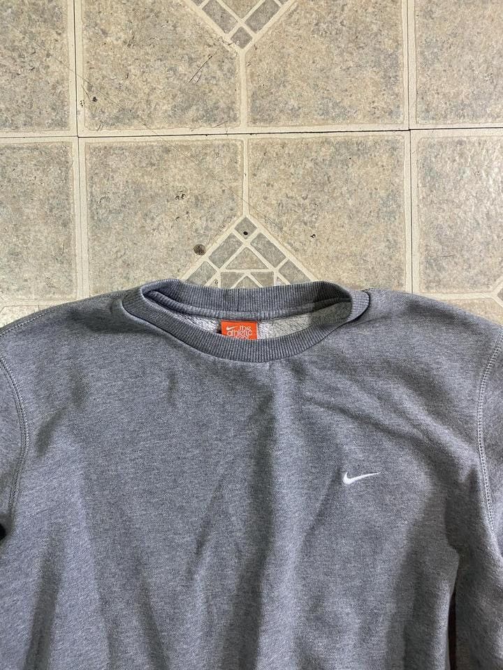 Nike Vintage Y2K nike crewneck sweatshirt blank gray size xl Size US XL / EU 56 / 4 - 2 Thumbnail