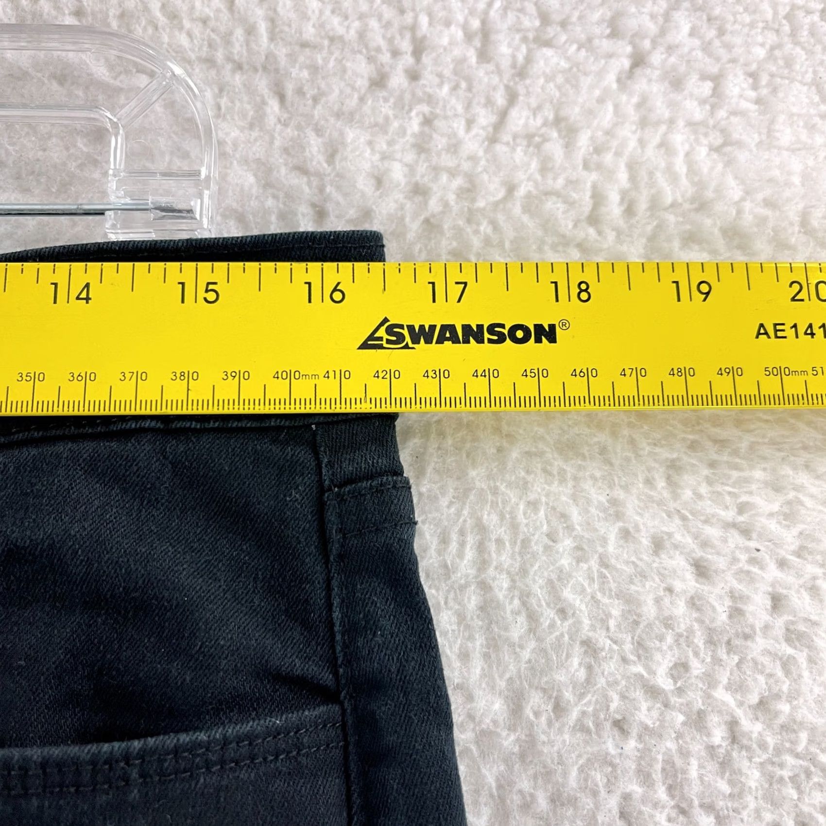 NYDJ NYDJ Crop Jeans Womens Size 10 Black Denim Straight Mid-Rise 5 Pocket Casual Jeans NYDJ Women Regular Size 10 Black Denim Crop Jeans Size 32" / US 10 / IT 46 - 7 Thumbnail