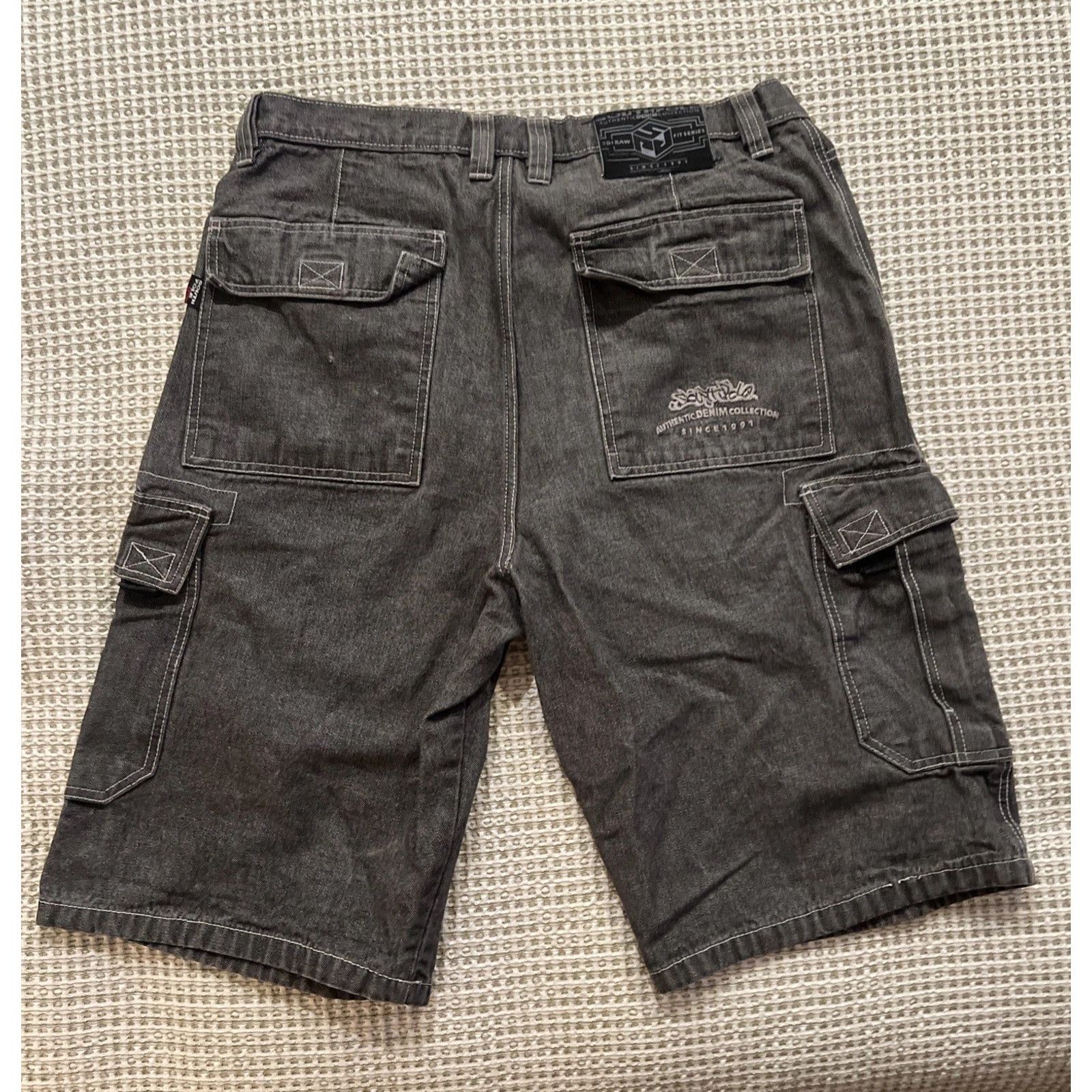 Southpole Southpole Y2K Baggy Shorts Jorts Size 38 Gray Denim JNCO Size US 38 / EU 54 - 1 Thumbnail